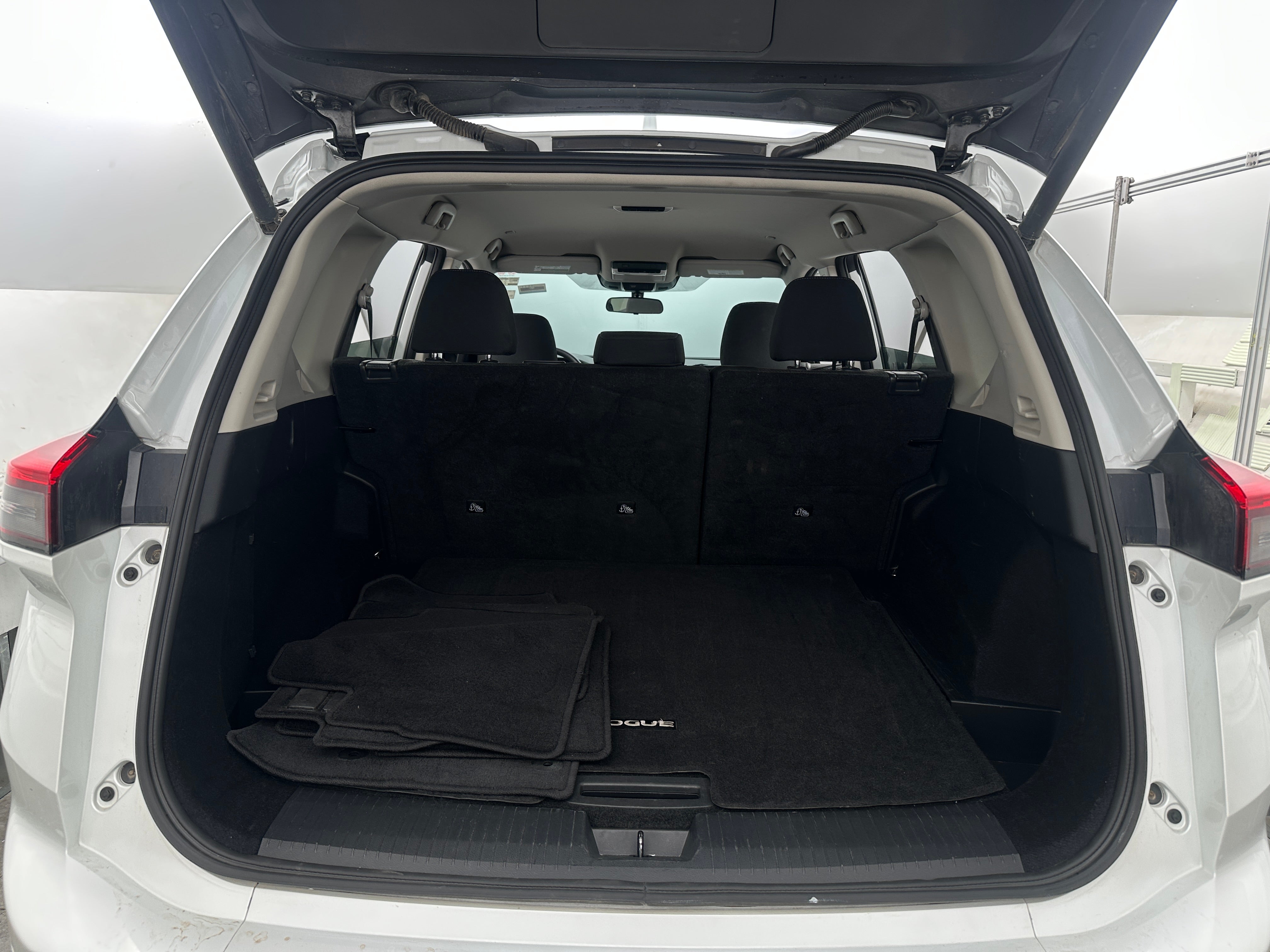 2024 Nissan Rogue SV 7