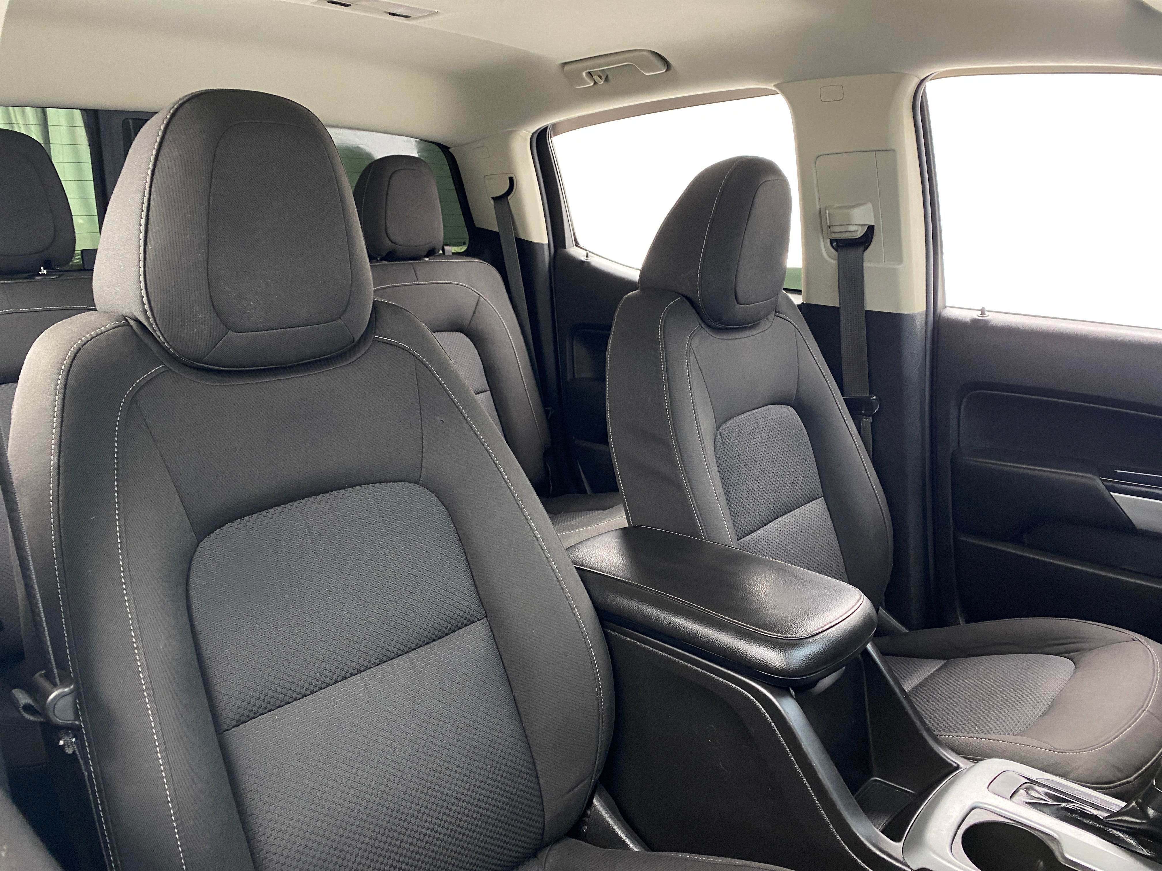 2017 Chevrolet Colorado LT 2