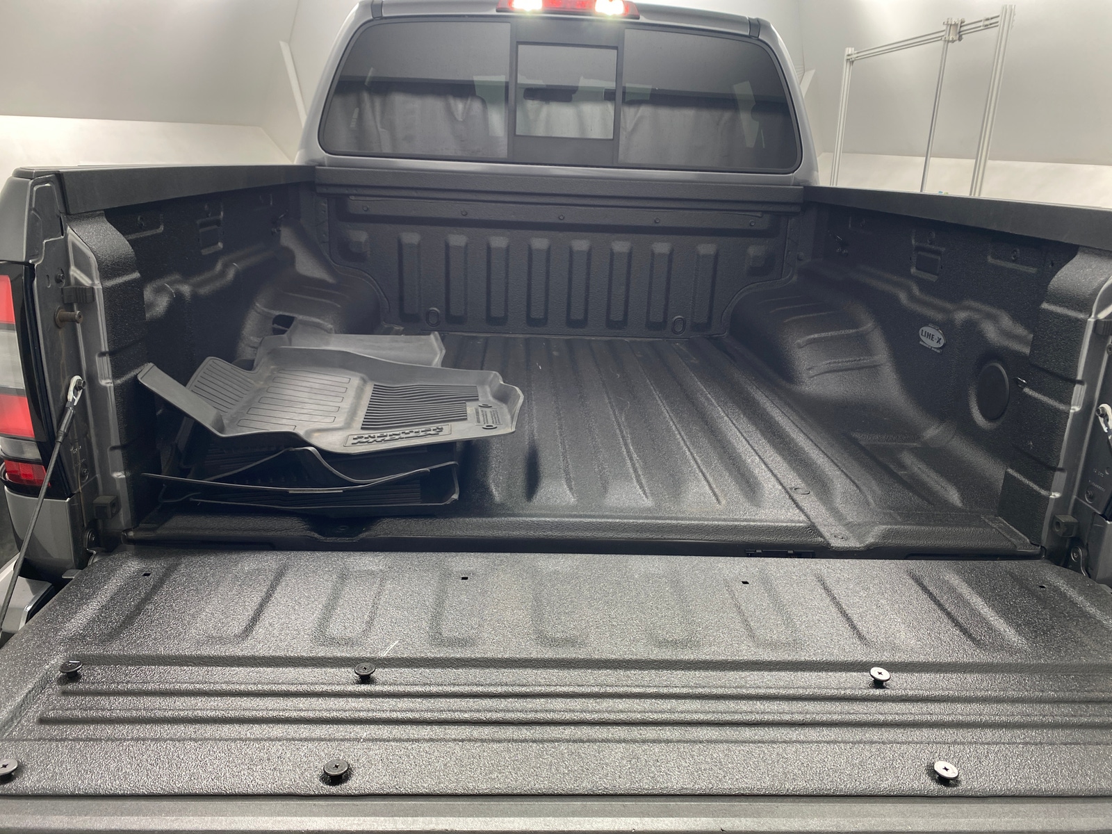 Thumbnail: 2022 Nissan Frontier - 7