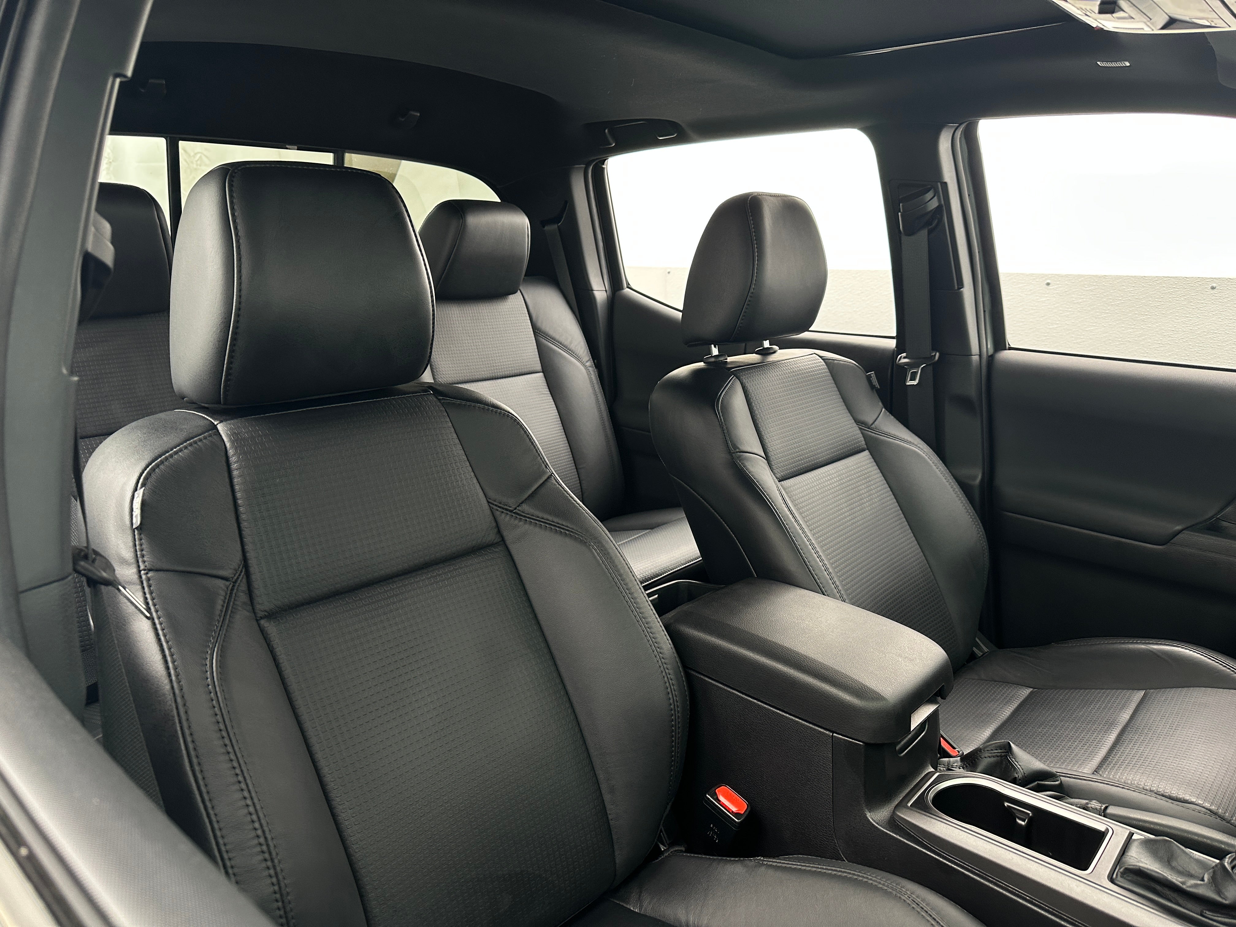 2022 Toyota Tacoma TRD Sport 2