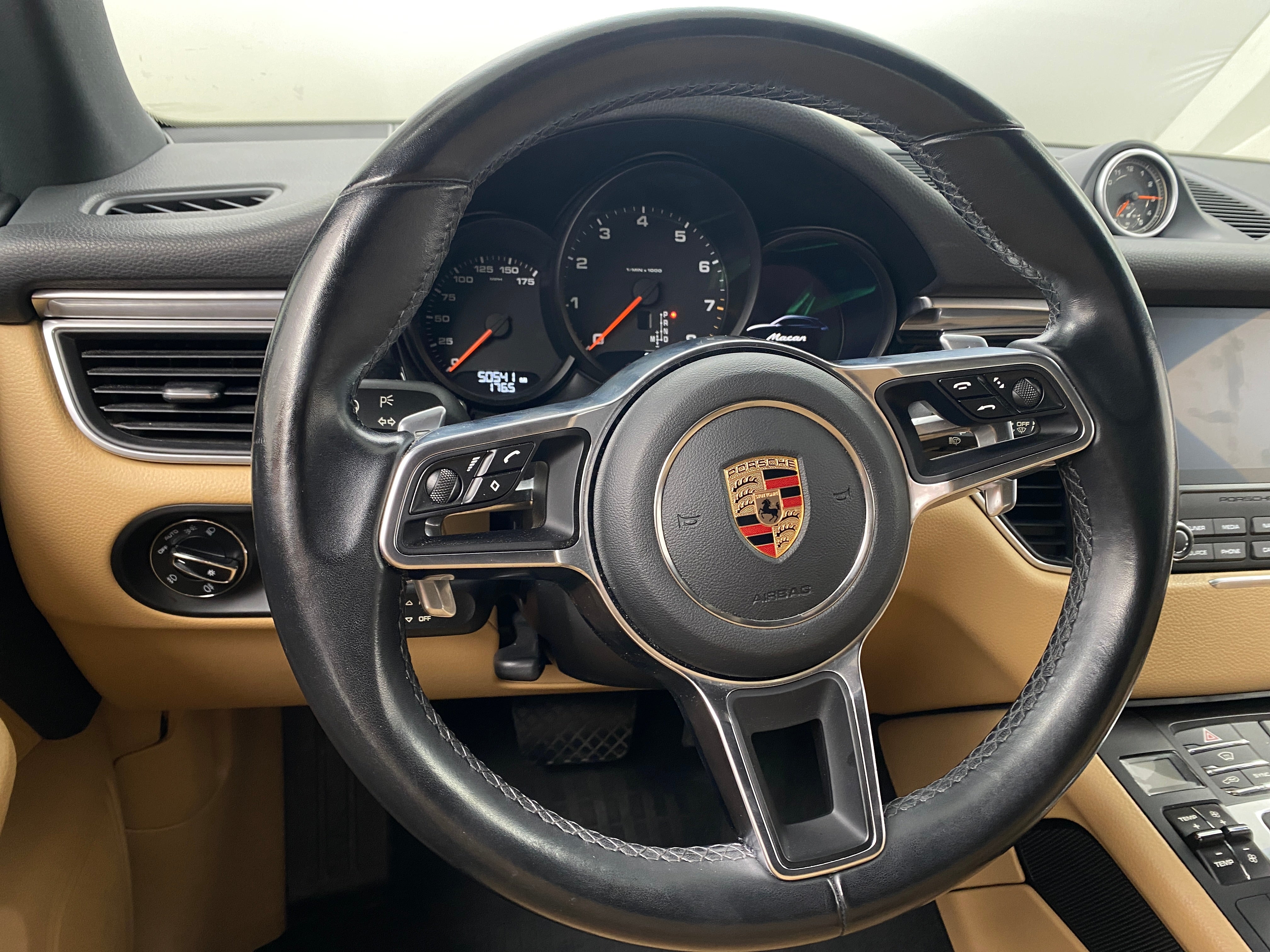 2017 Porsche Macan Base 4