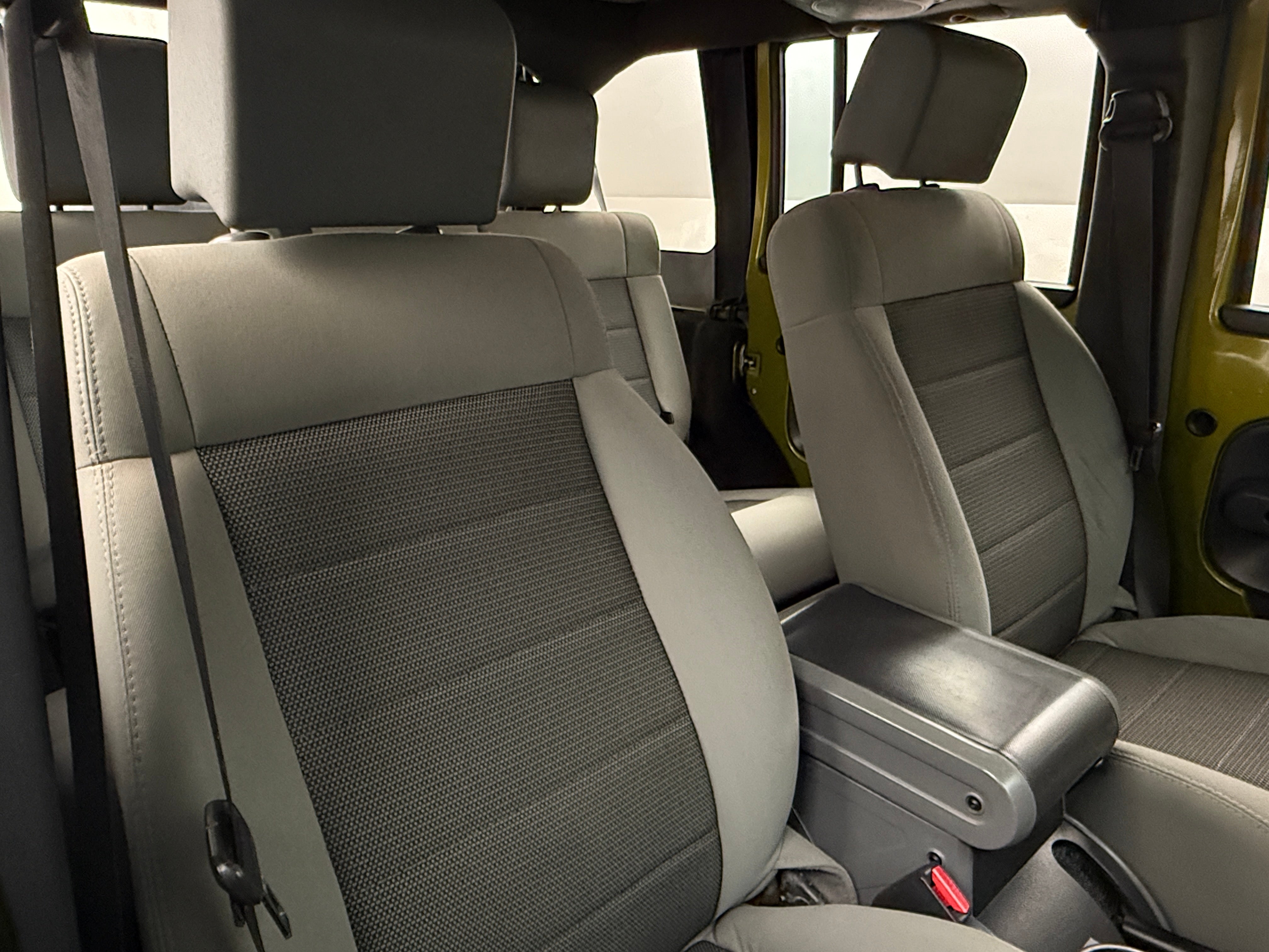 2010 Jeep Wrangler Unlimited Sport 2