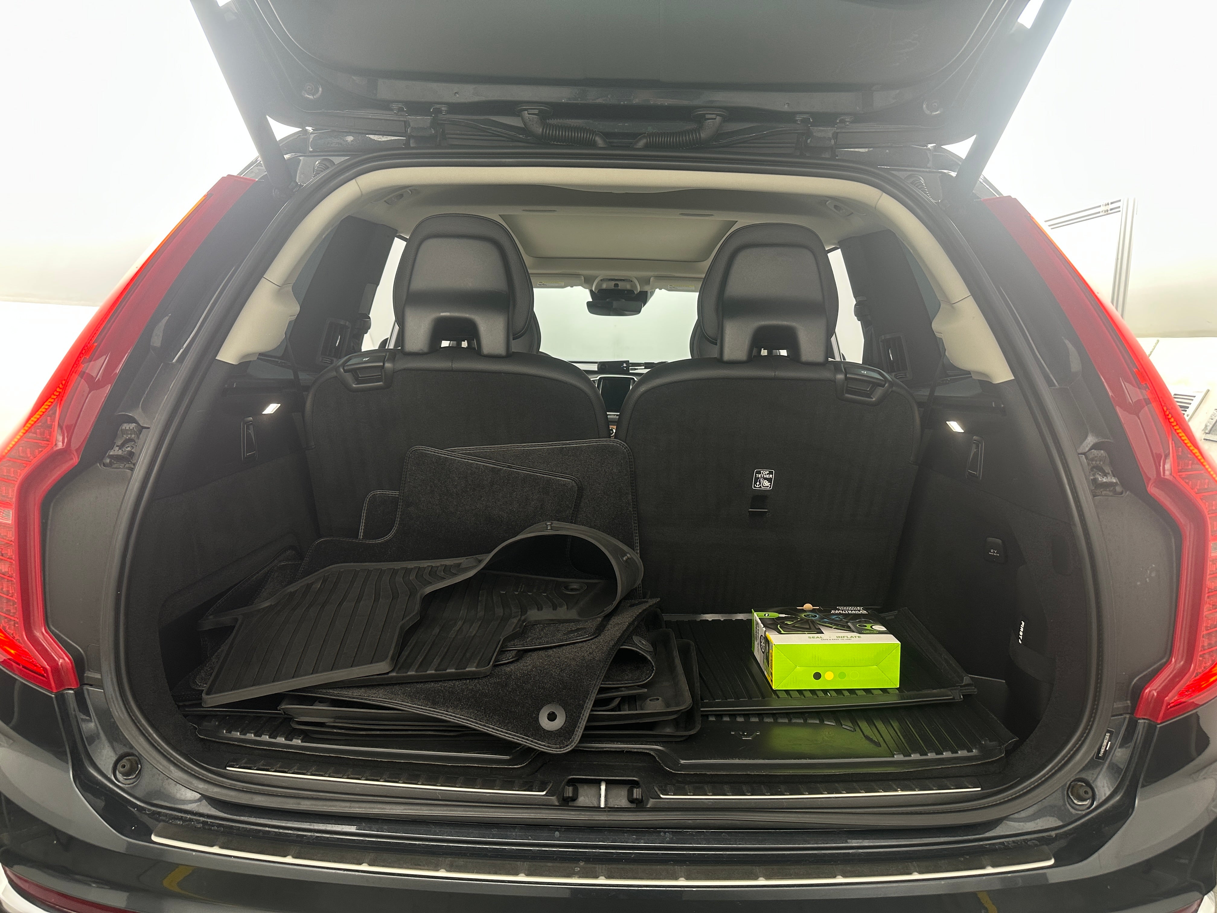 2022 Volvo XC90  6