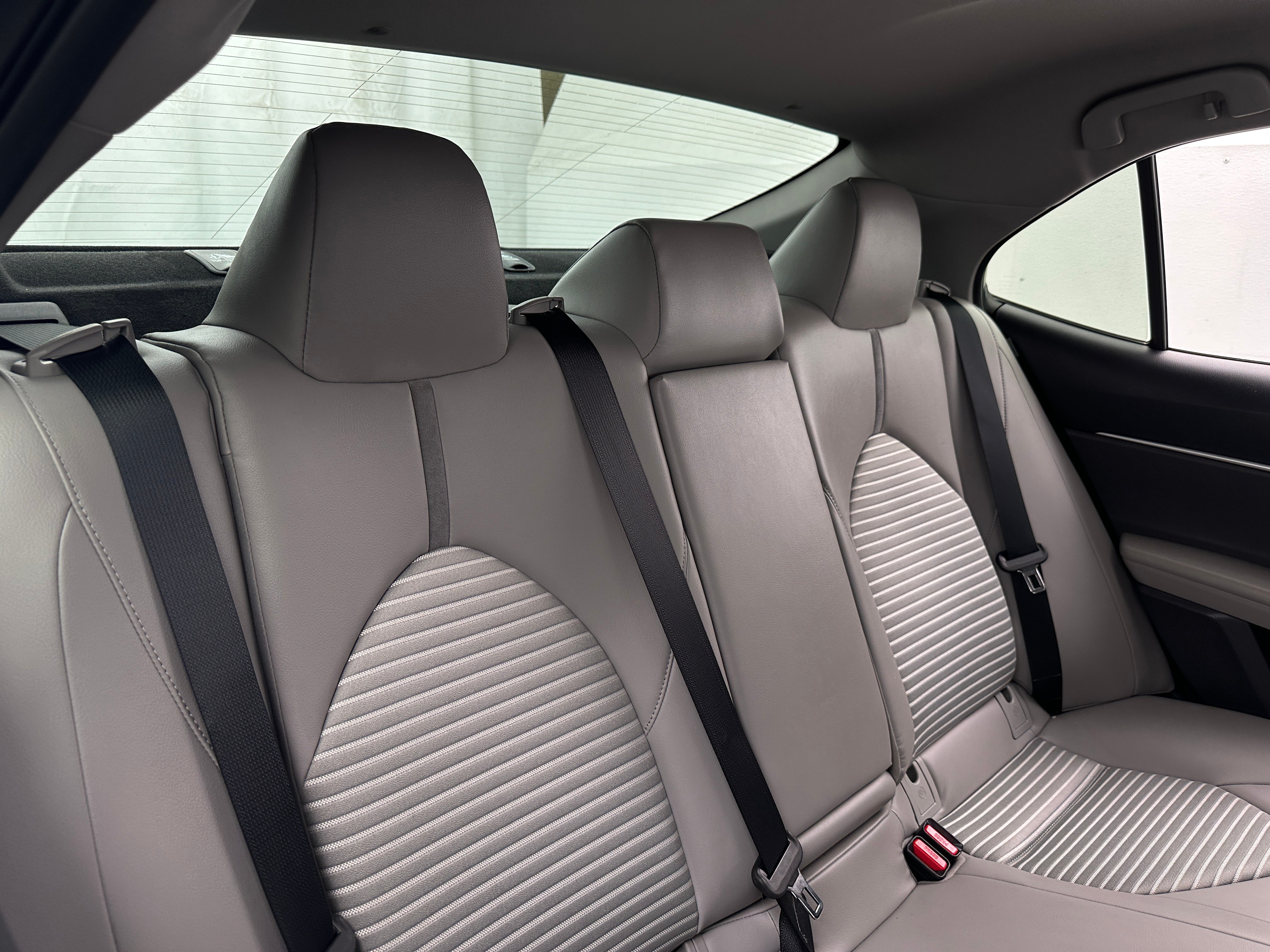2018 Toyota Camry SE 6