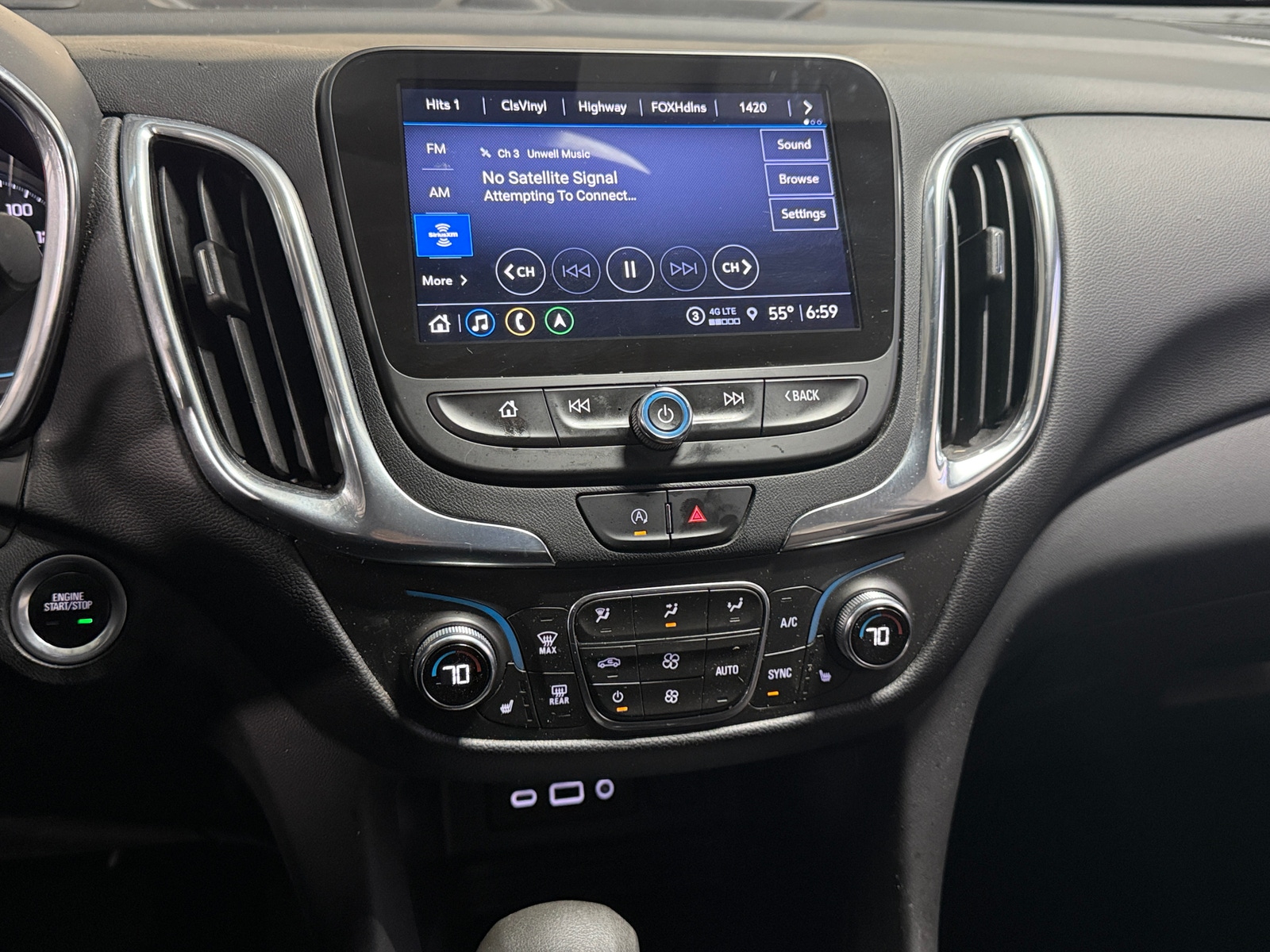 Thumbnail: 2022 Chevrolet Equinox - 4