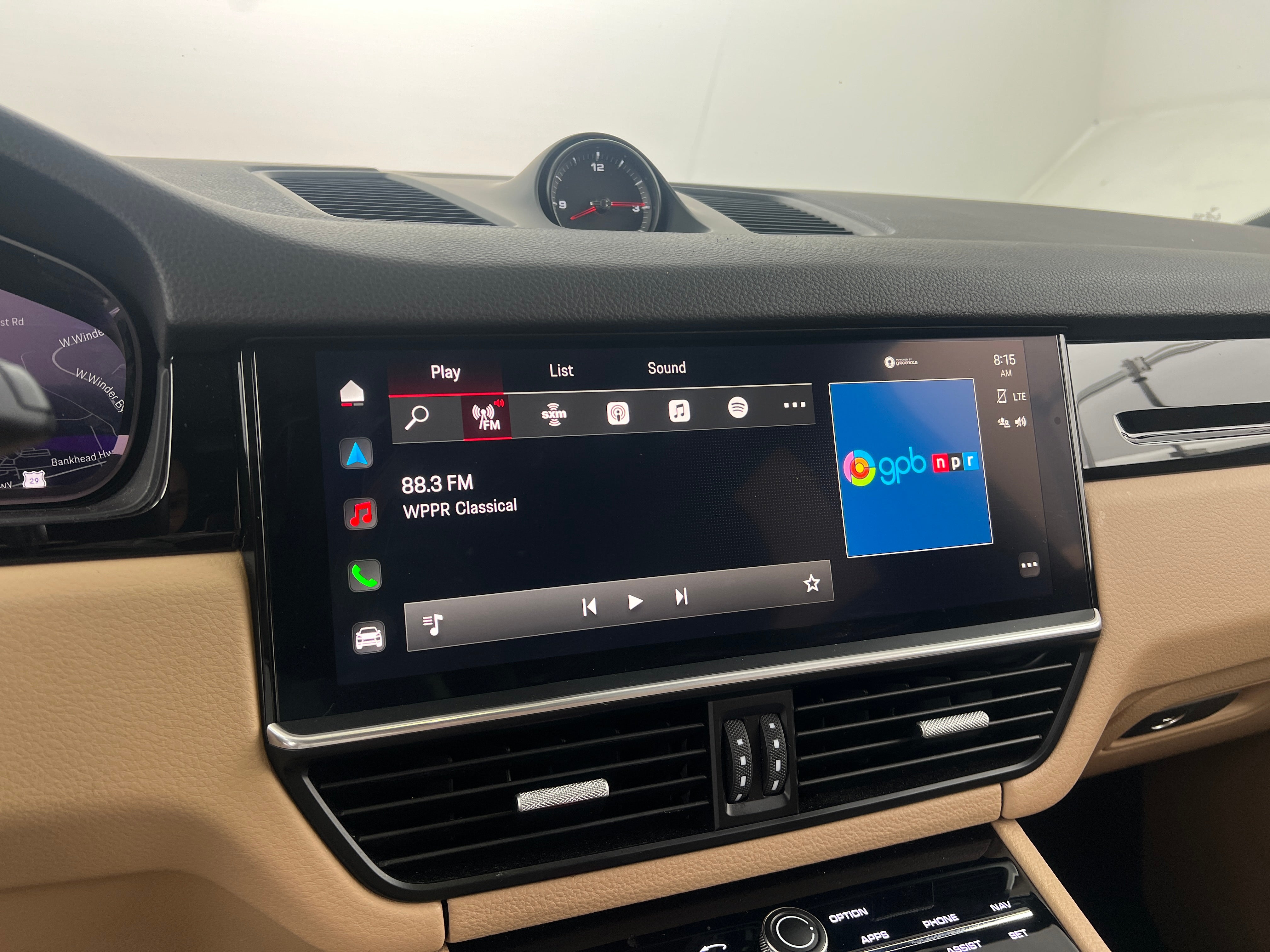 2023 Porsche Cayenne Platinum Edition 3