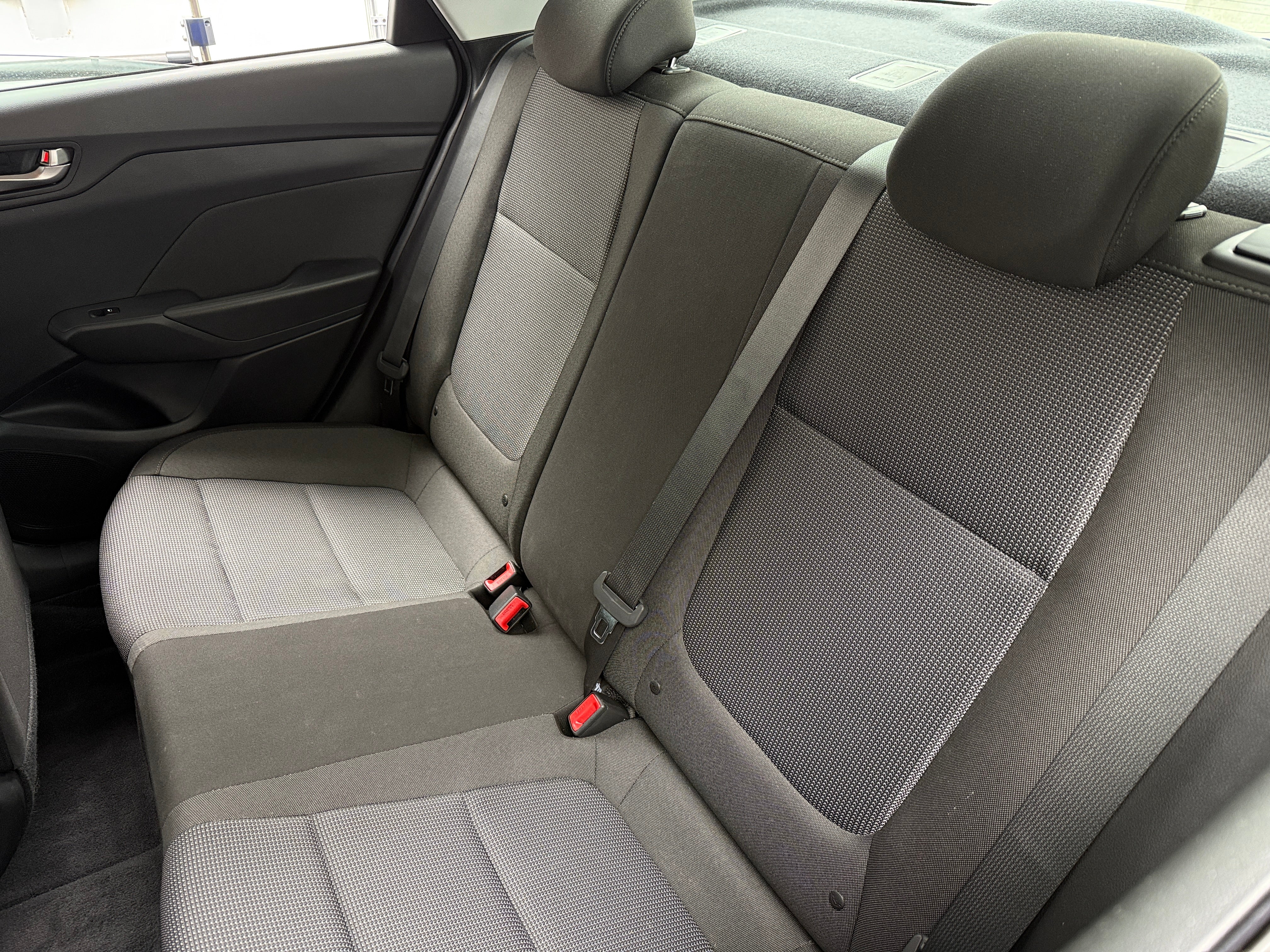 2022 Hyundai Accent SE 6