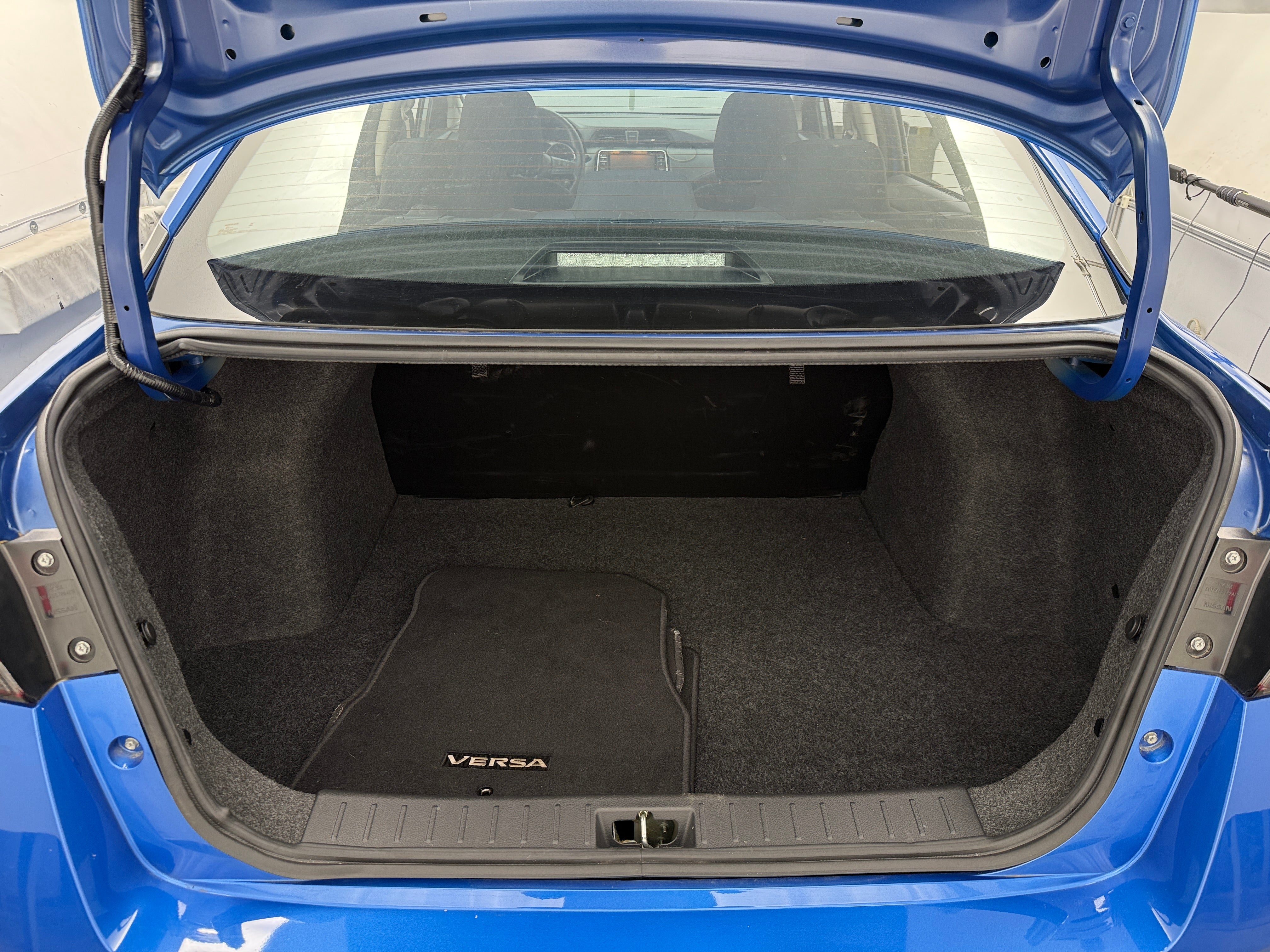 2023 Nissan Versa S 7