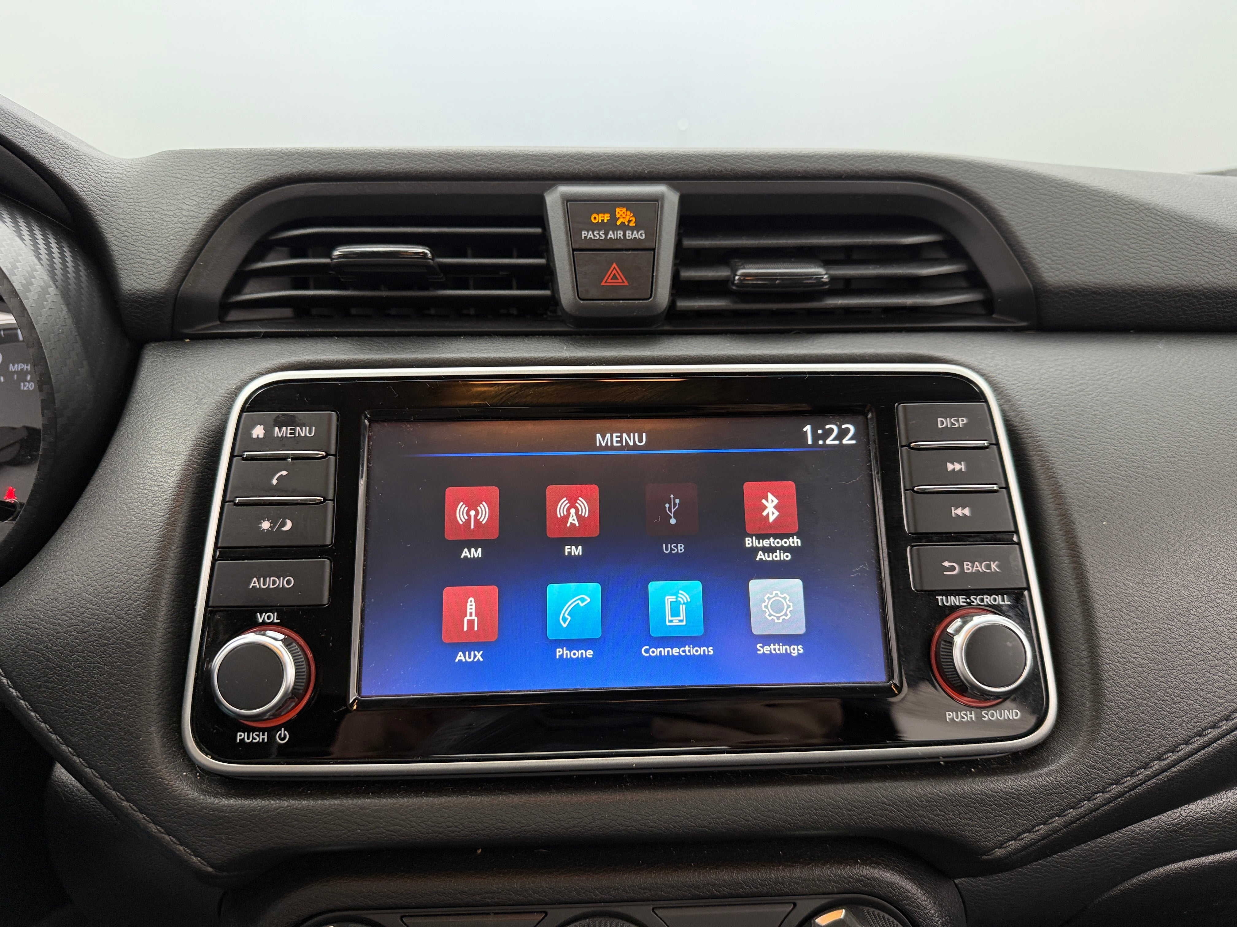 2023 Nissan Versa S 4