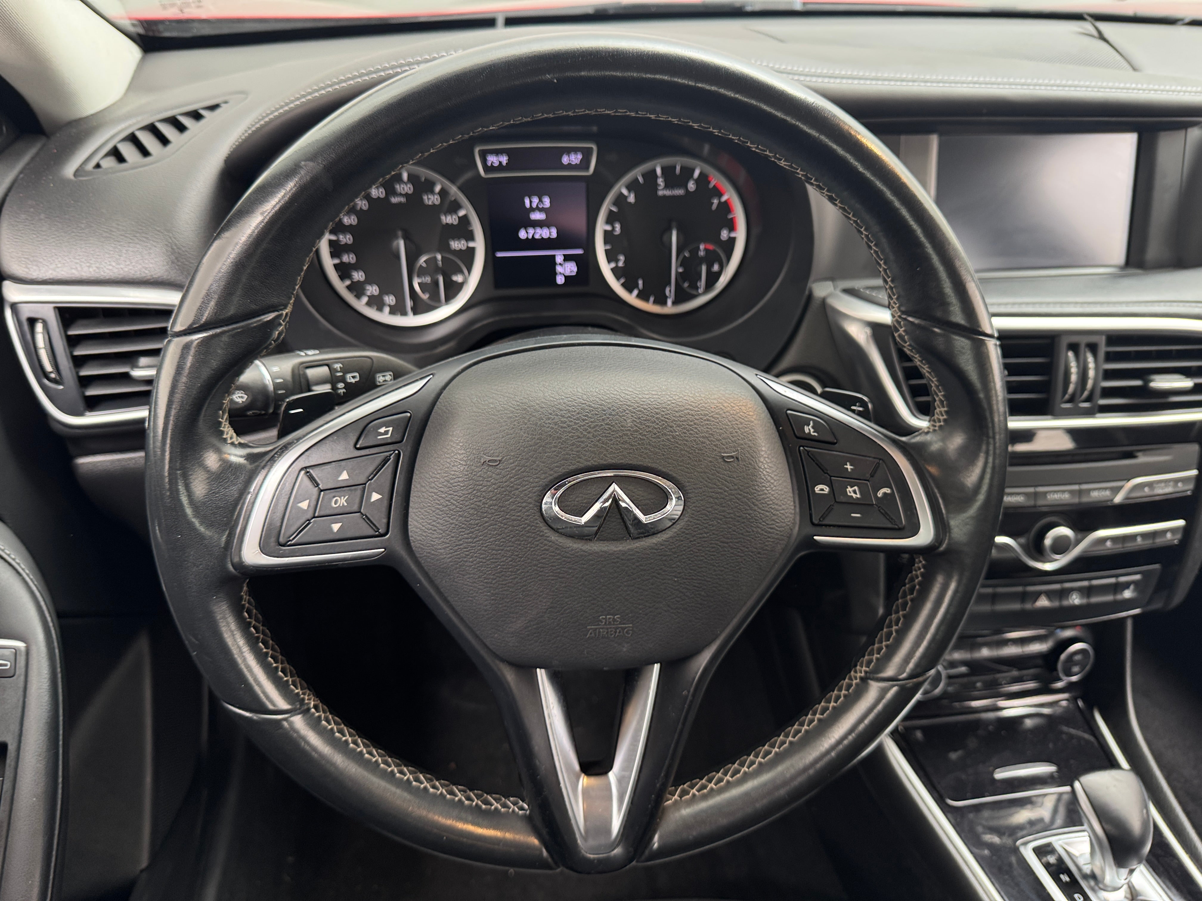2018 INFINITI QX30 Luxury 4