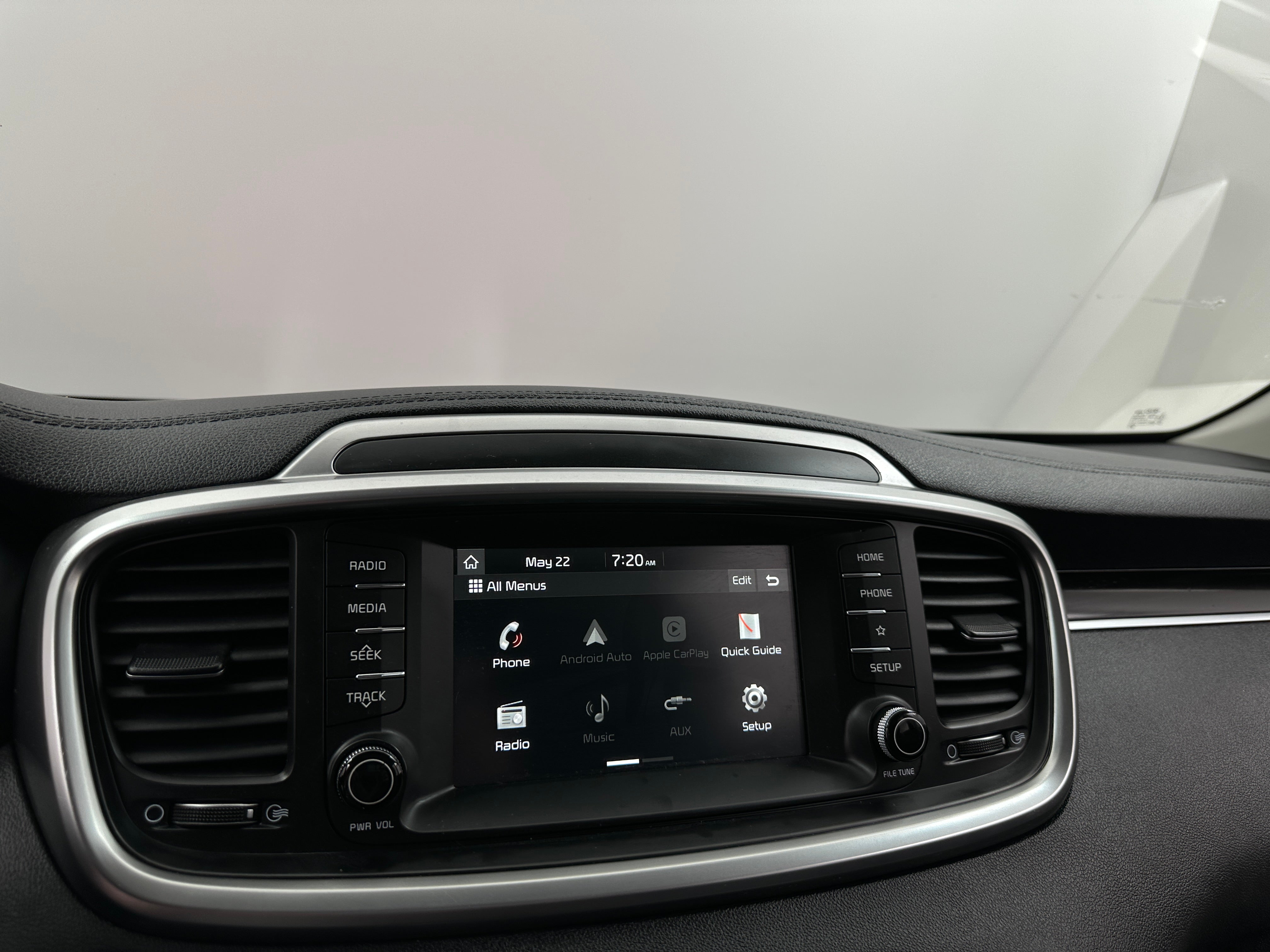 2020 Kia Sorento S 4
