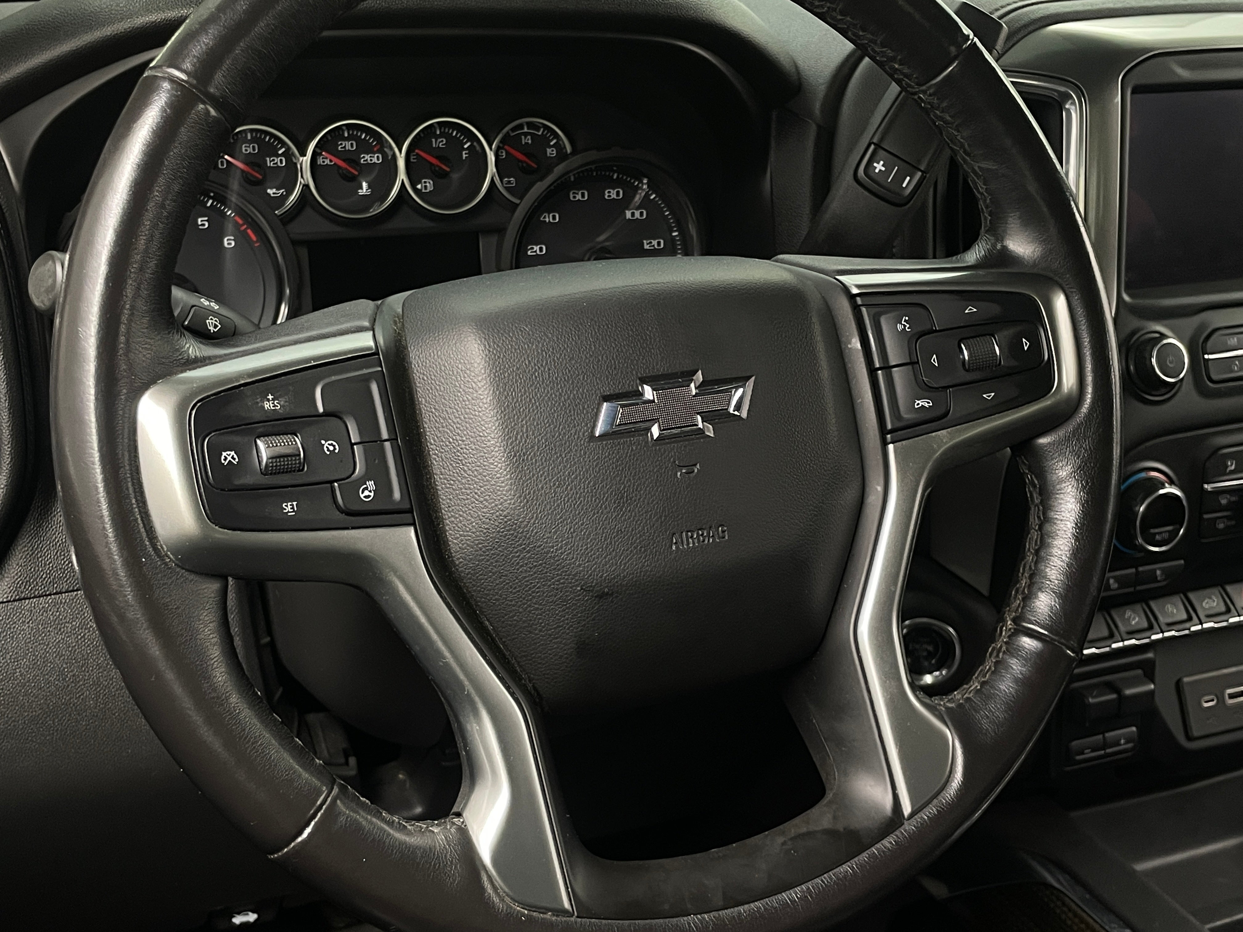 2021 Chevrolet Silverado 1500  4