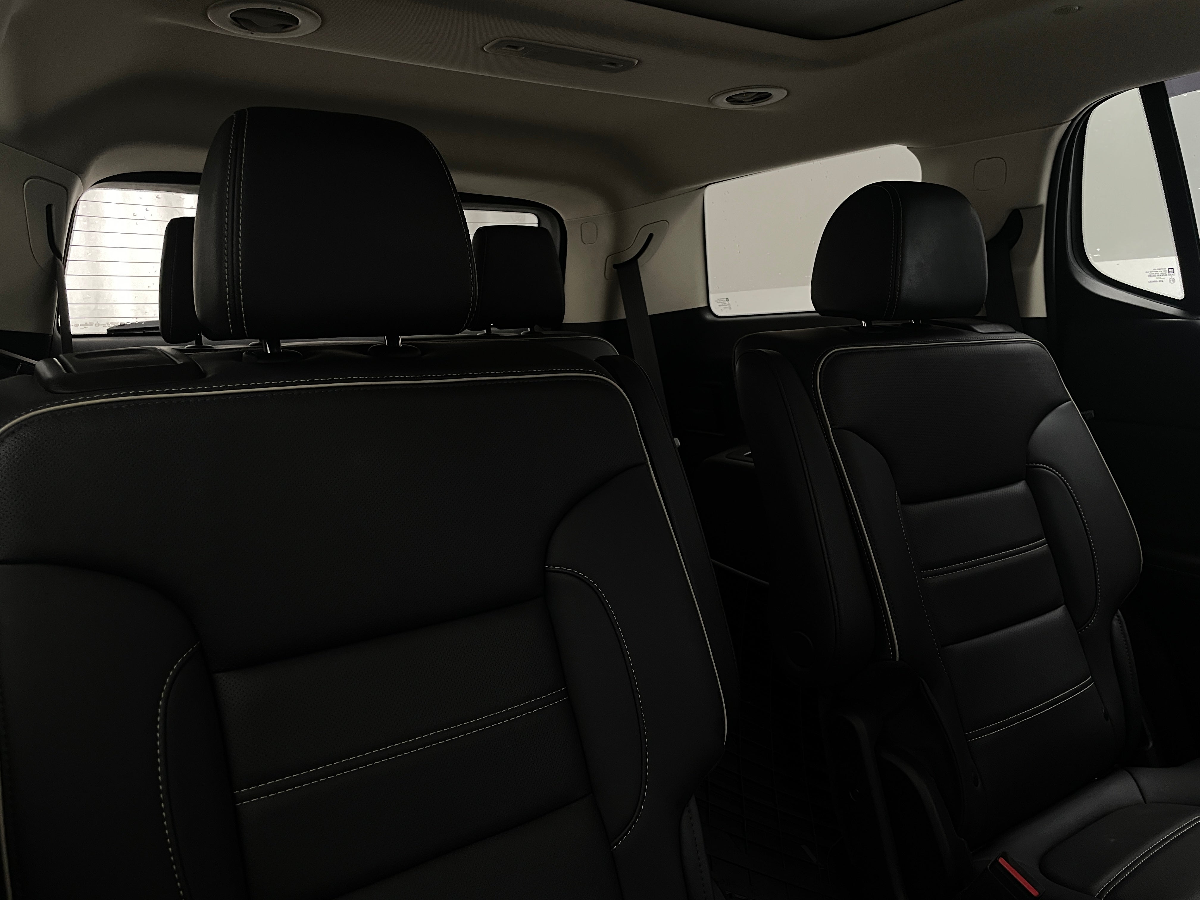 2023 GMC Acadia Denali 5