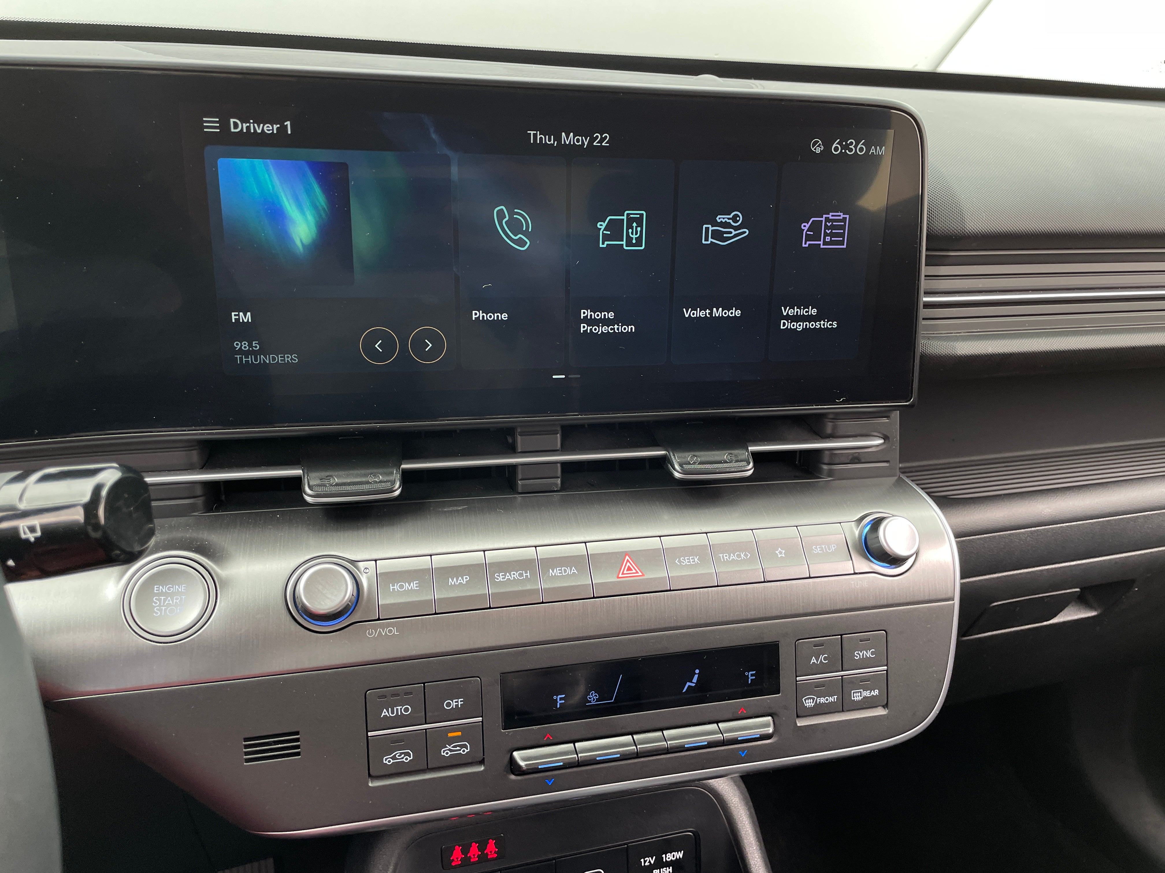 2024 Hyundai Kona SEL 4