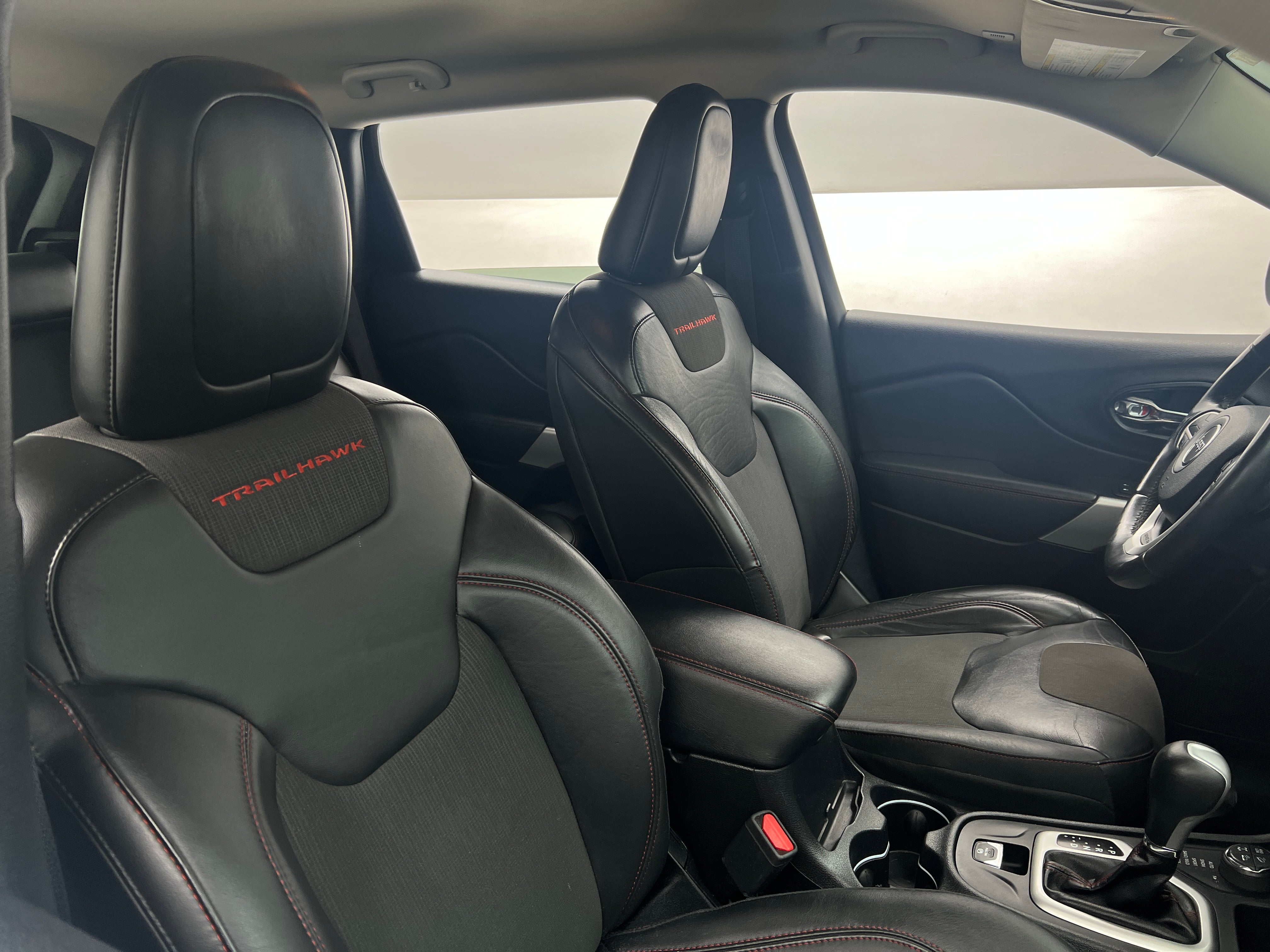 2018 Jeep Cherokee Trailhawk 2