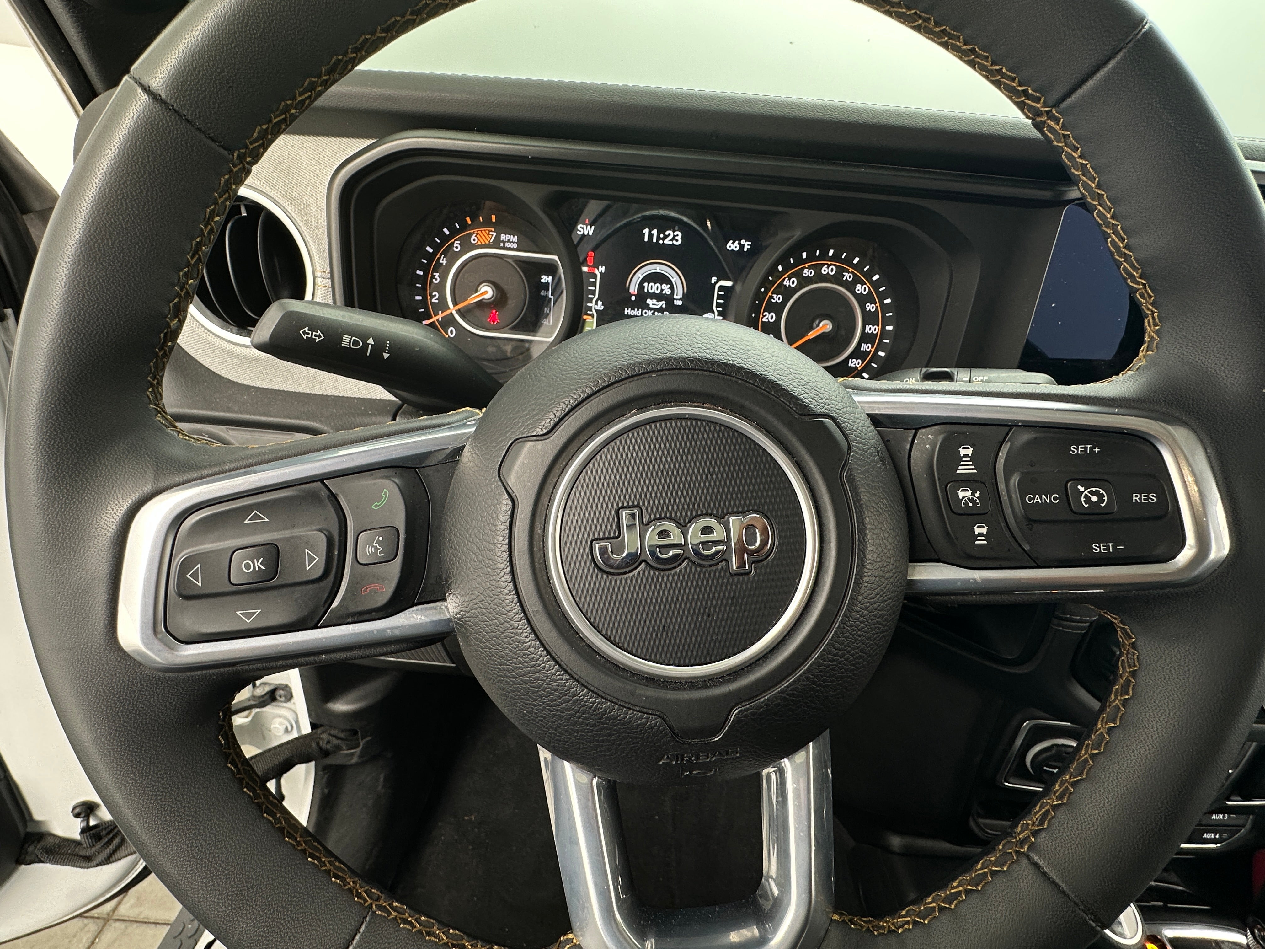 2024 Jeep Wrangler Sahara 5