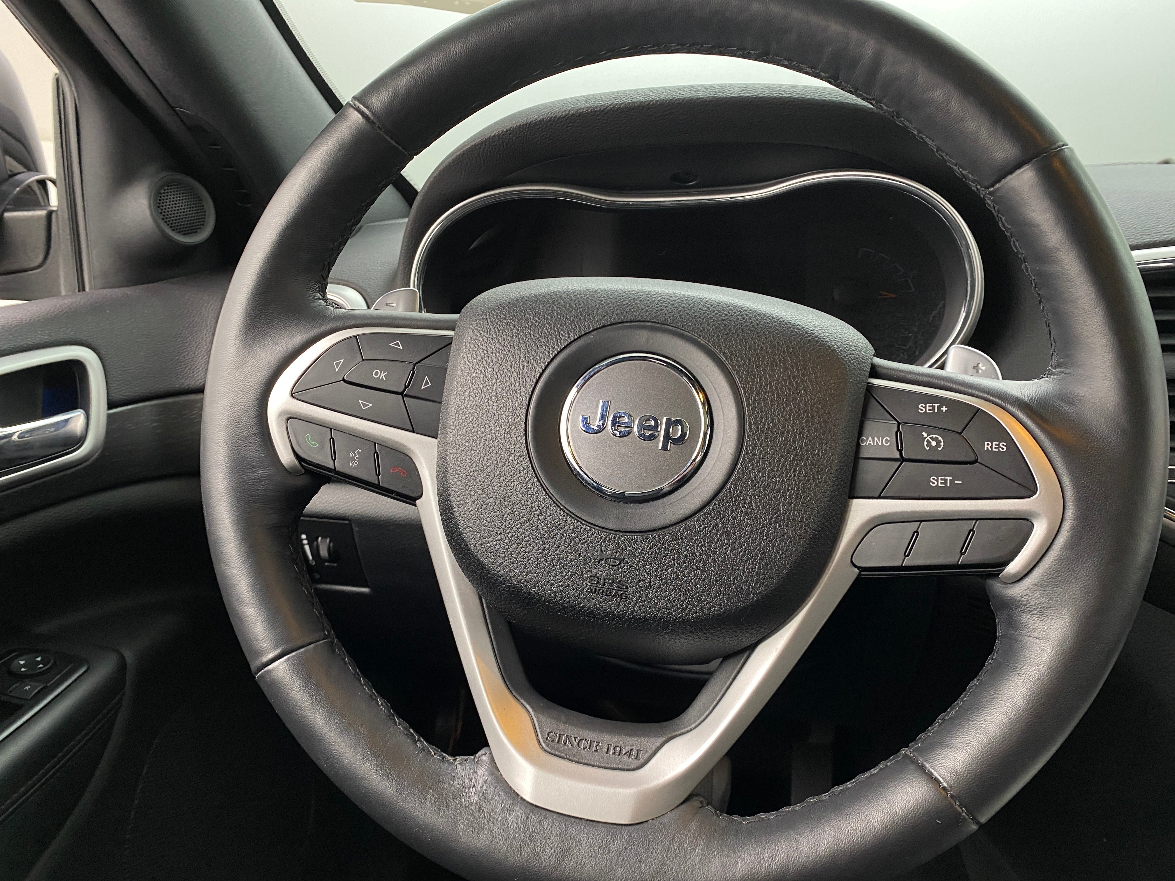 2015 Jeep Grand Cherokee Altitude 4