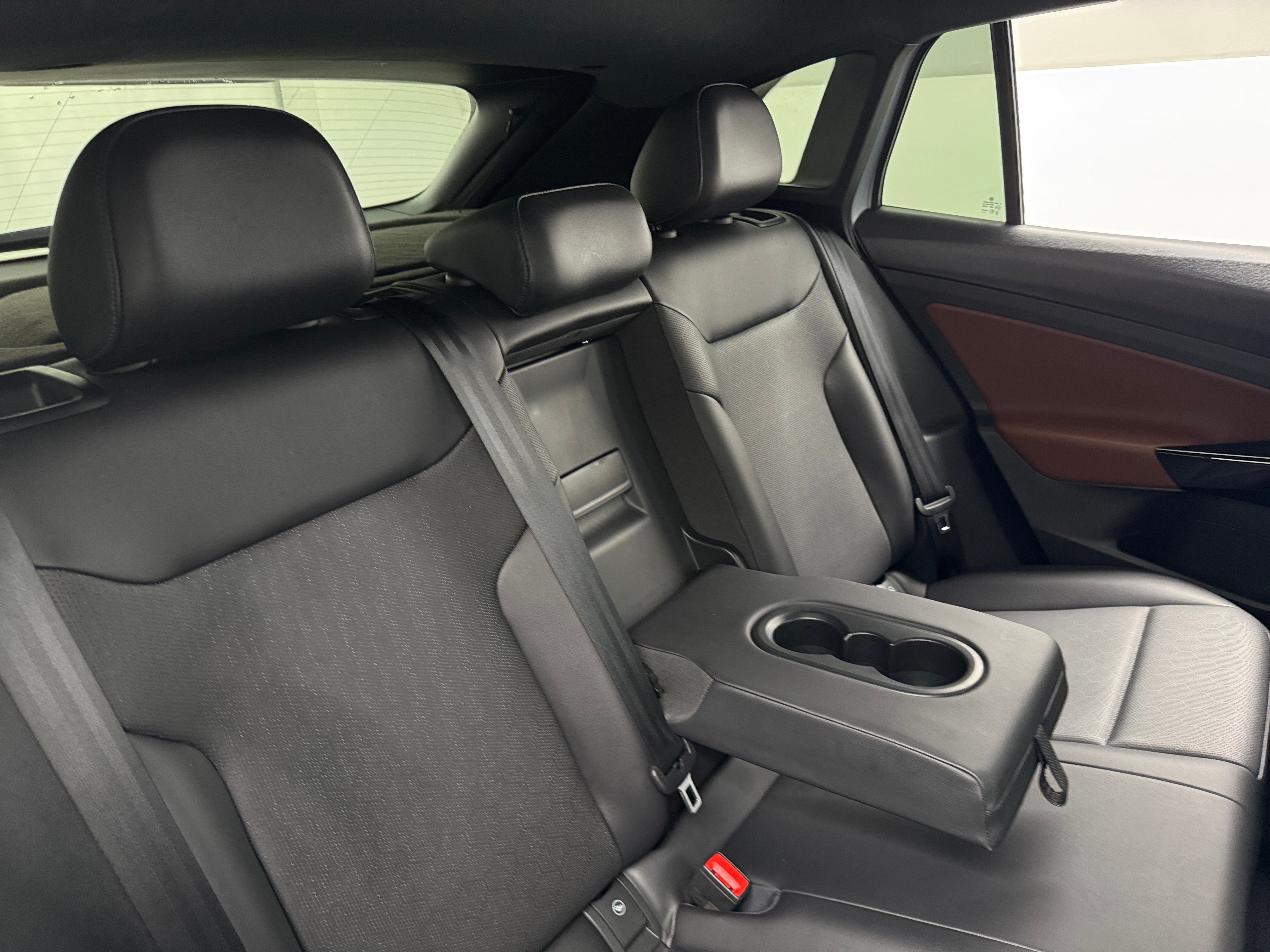 2021 Volkswagen ID.4 Pro S 5