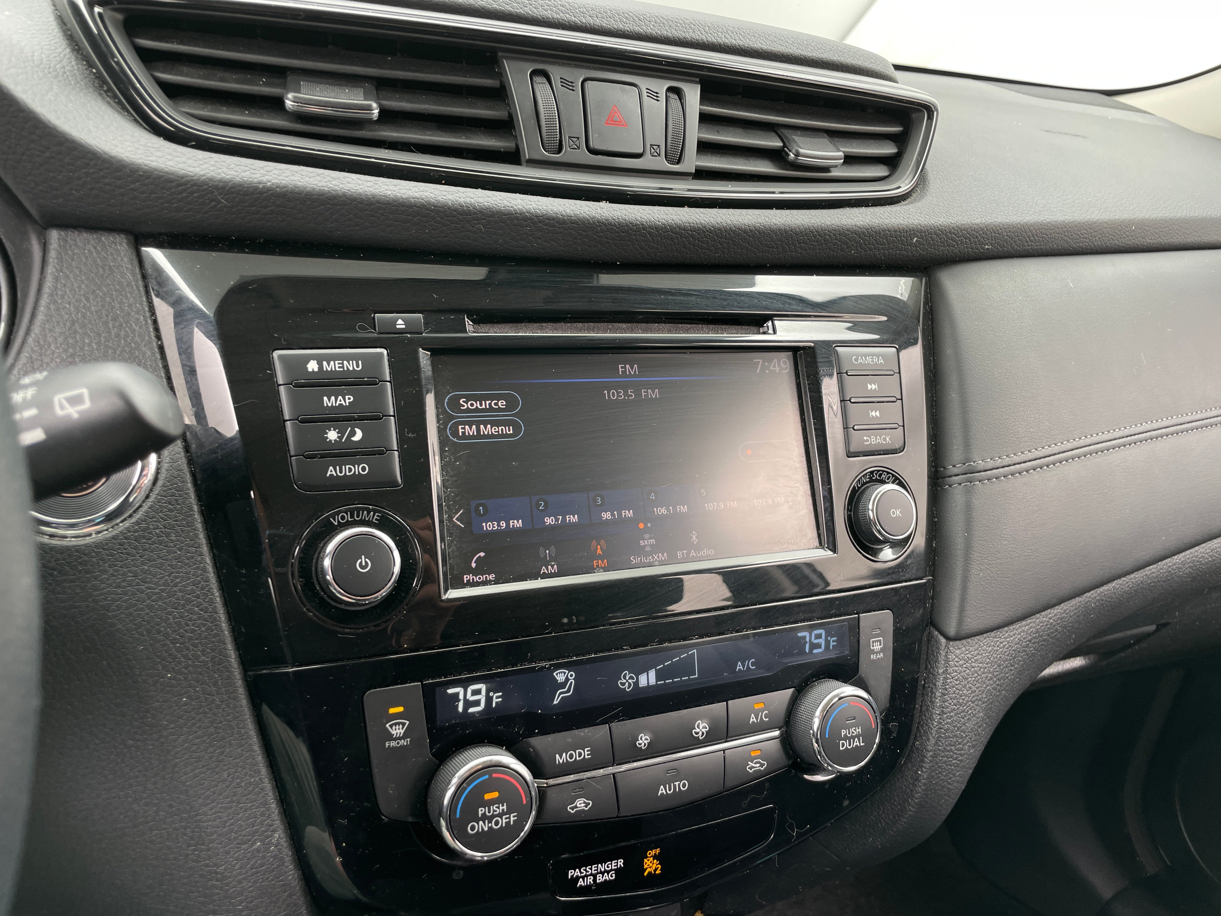2020 Nissan Rogue SL 3