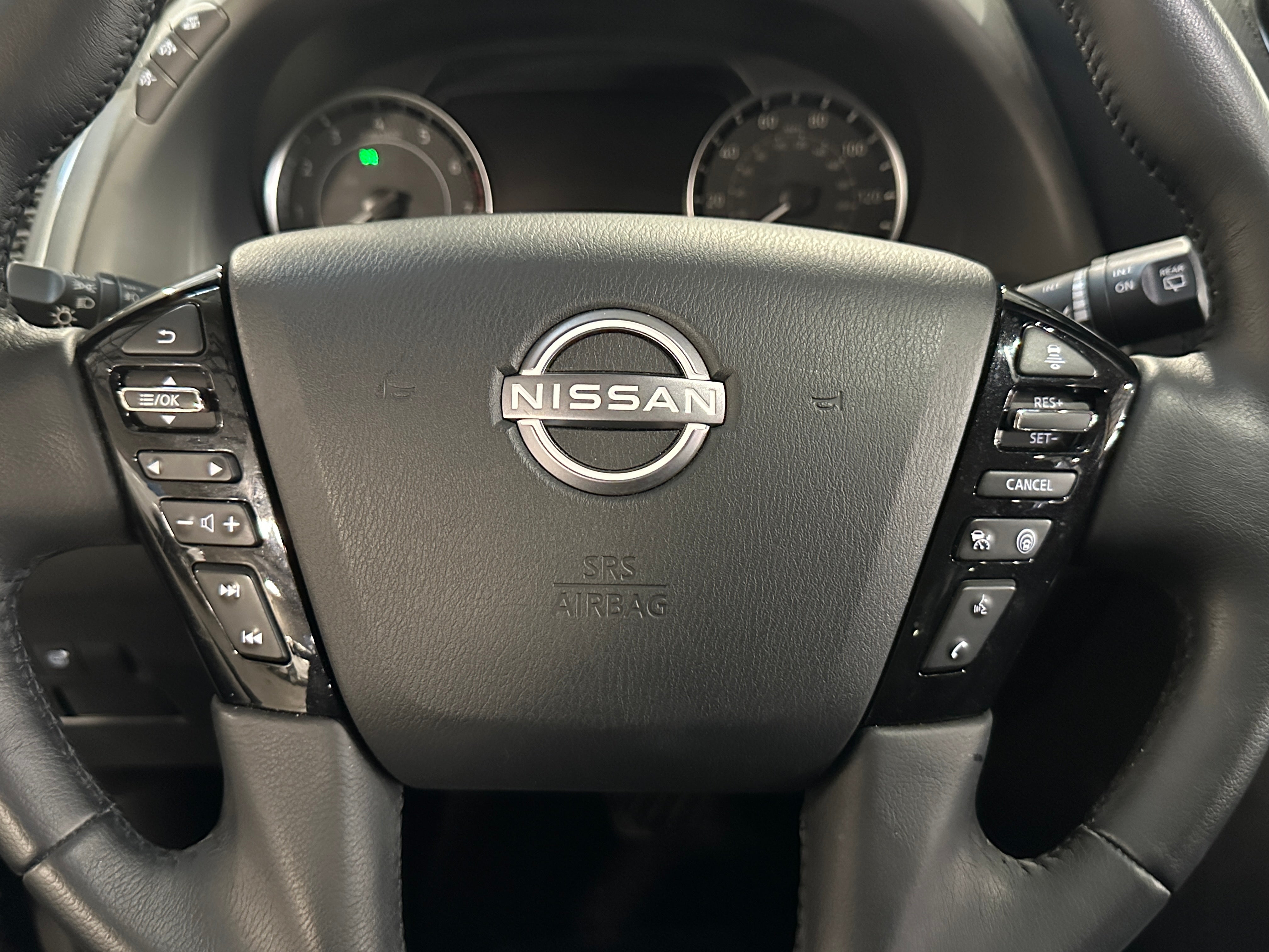 2024 Nissan Armada SV 4