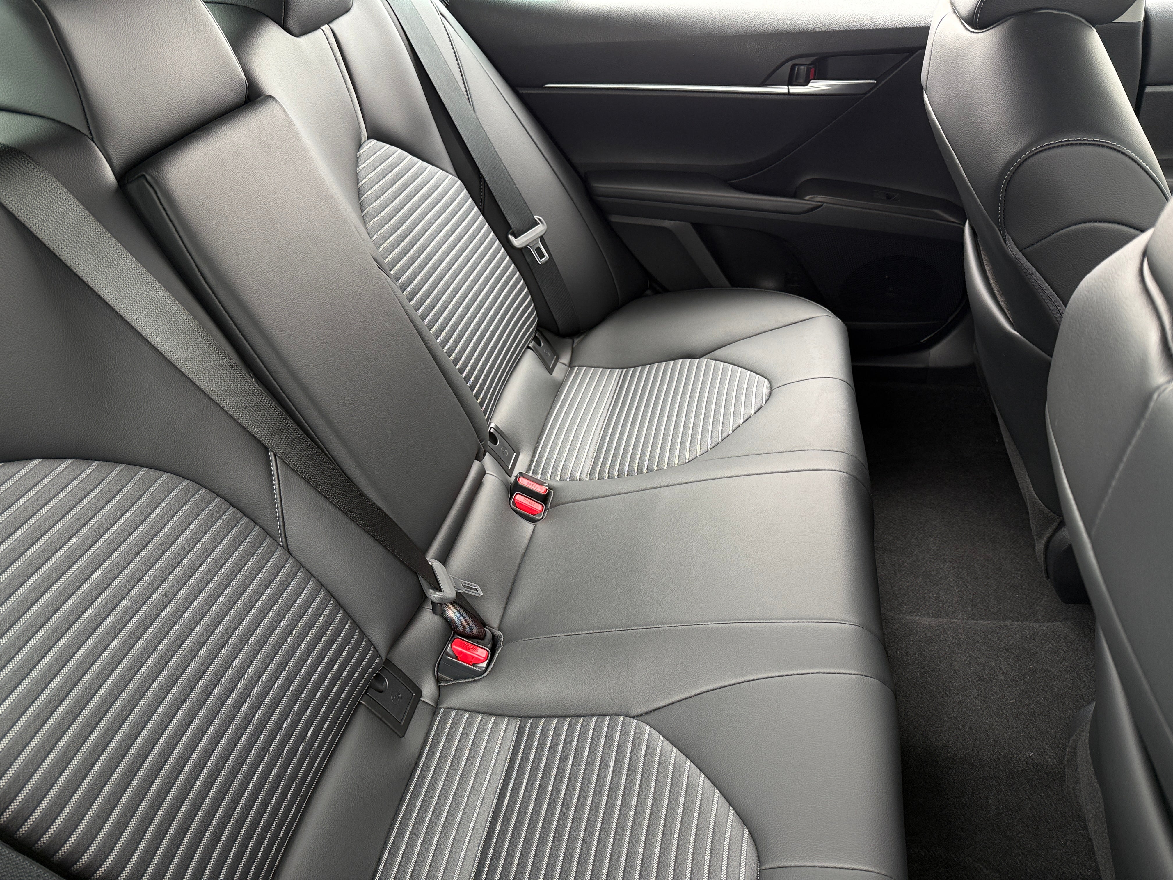 2023 Toyota Camry SE 6
