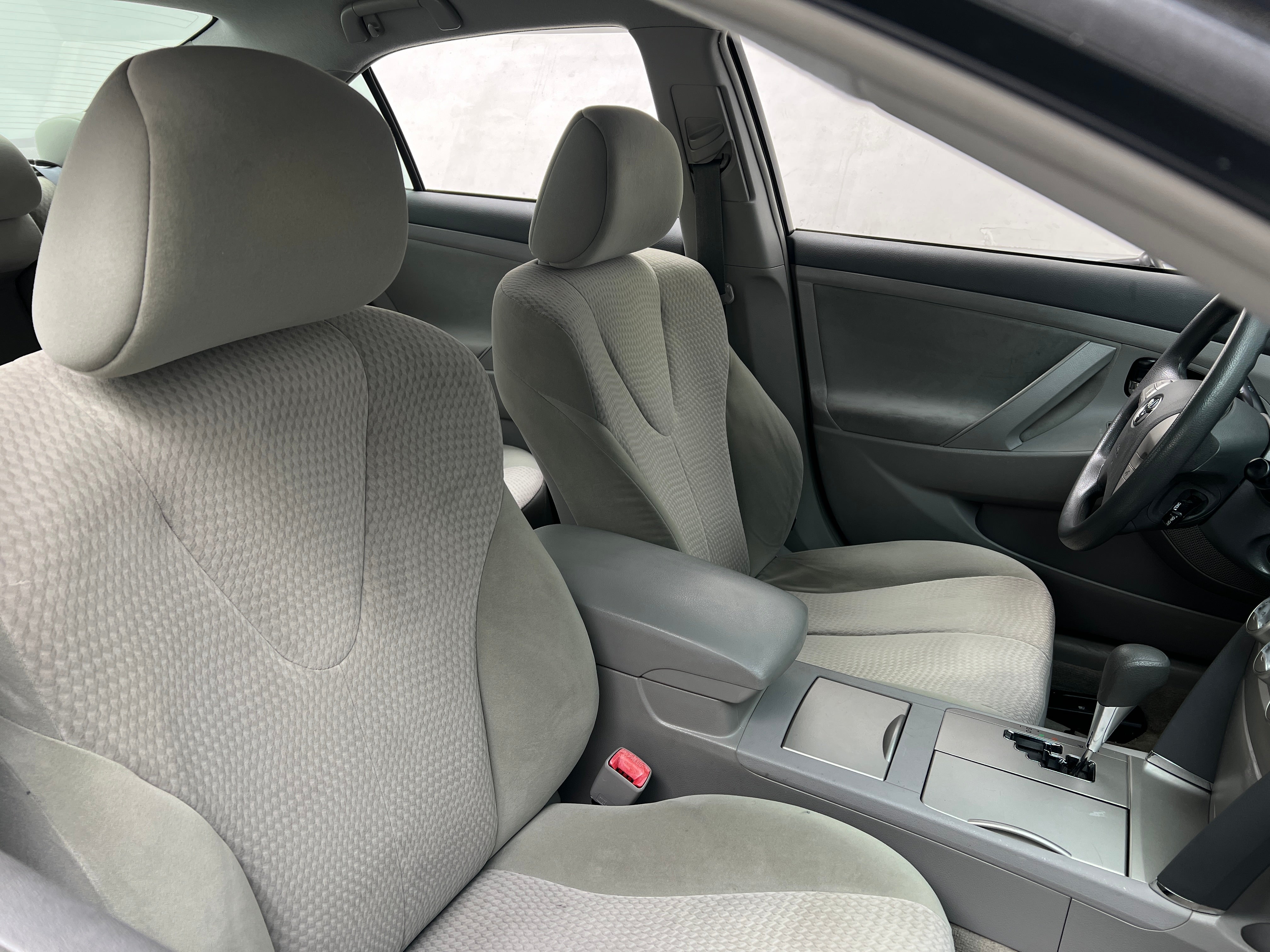 2011 Toyota Camry LE 2