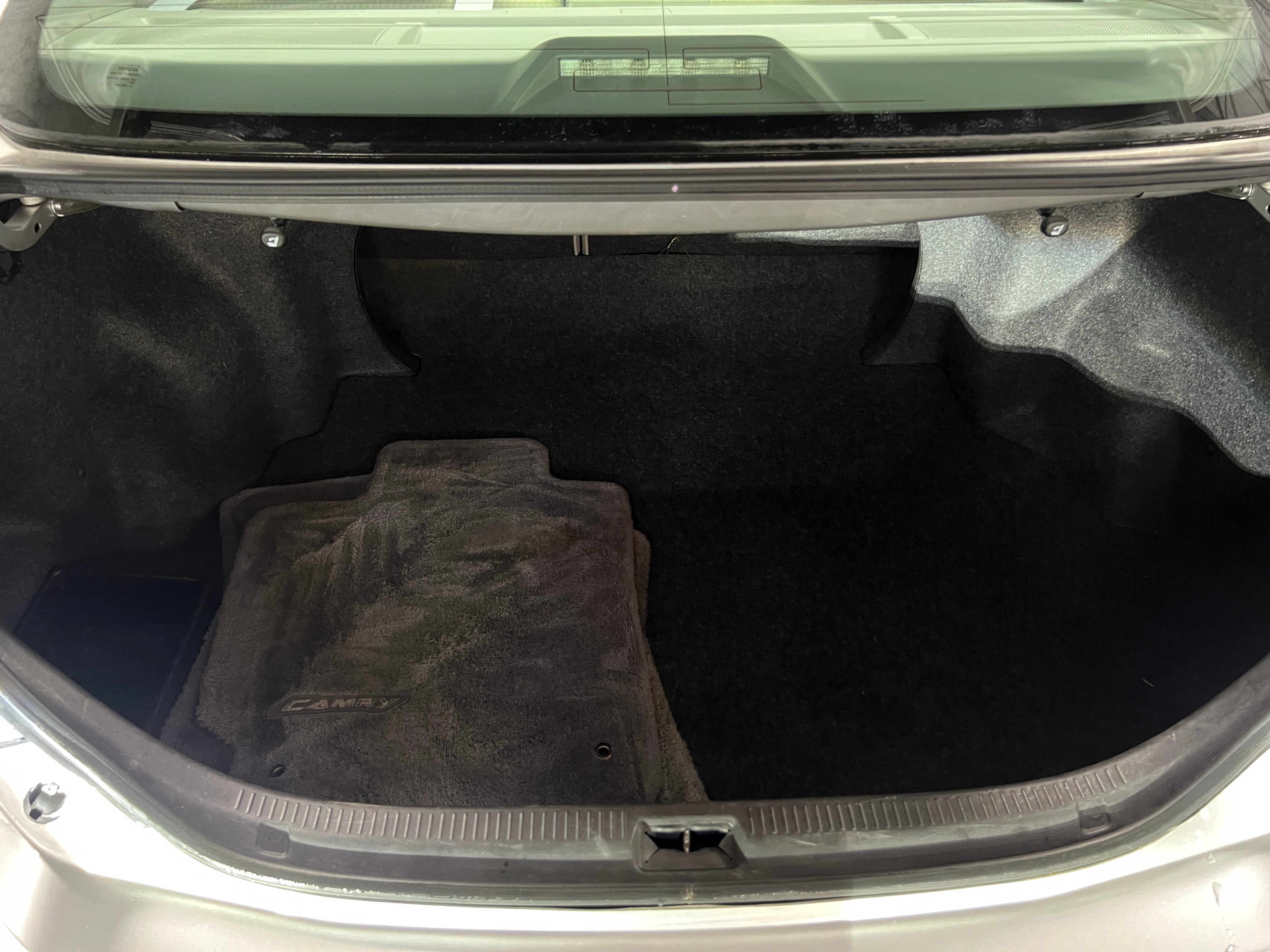 2011 Toyota Camry LE 7