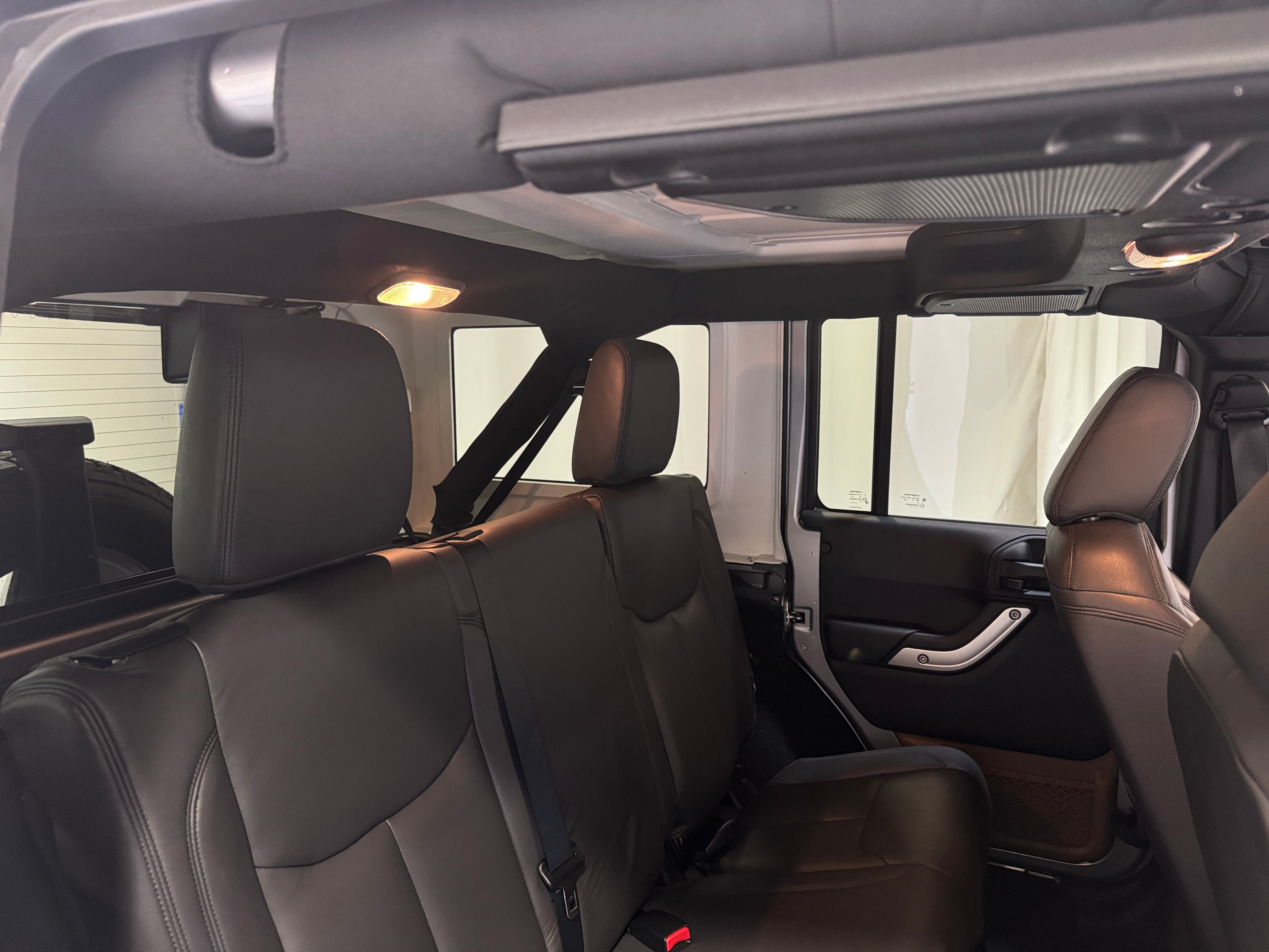 2015 Jeep Wrangler Unlimited Sahara 5