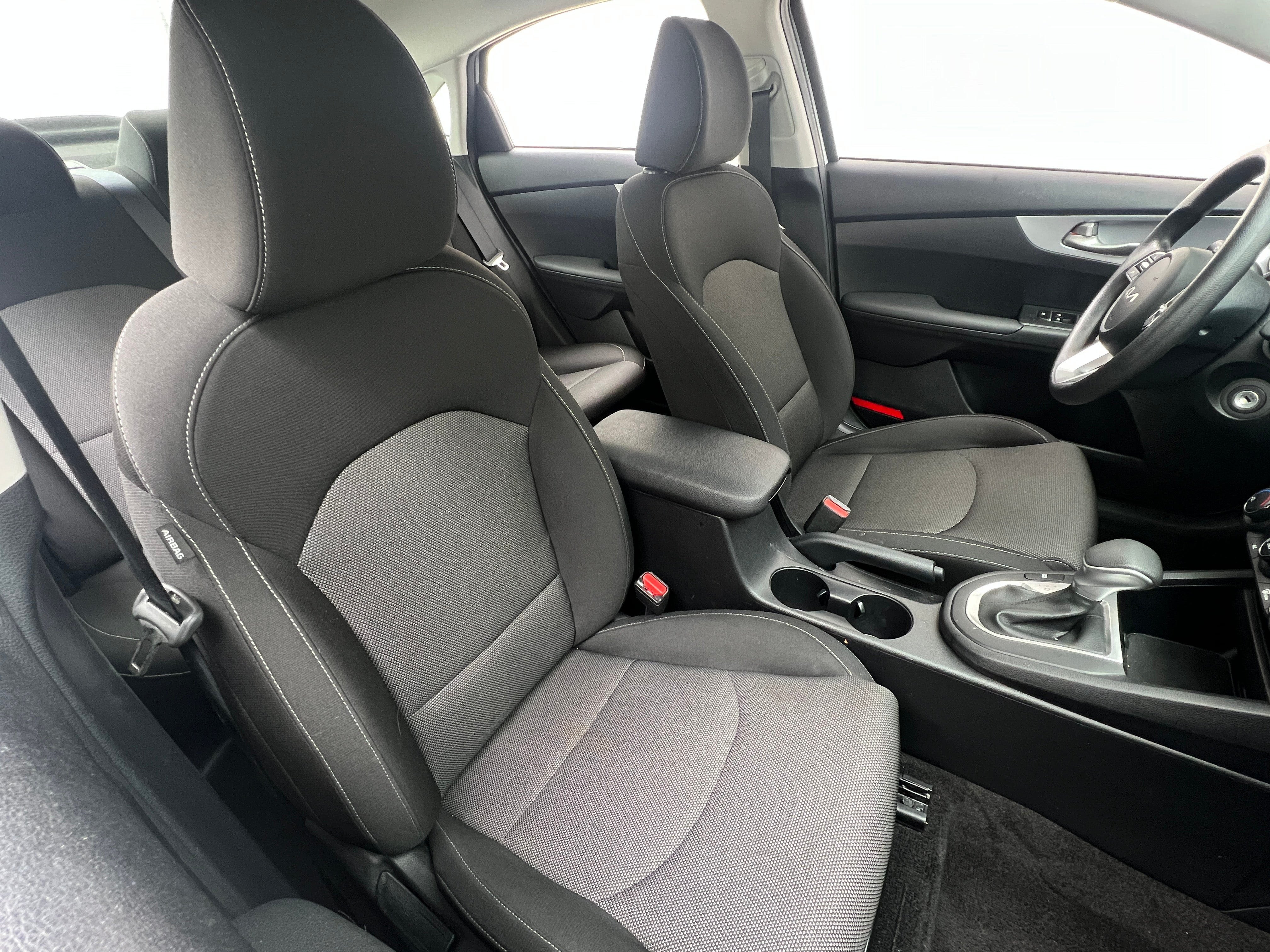 2024 Kia Forte LXS 2