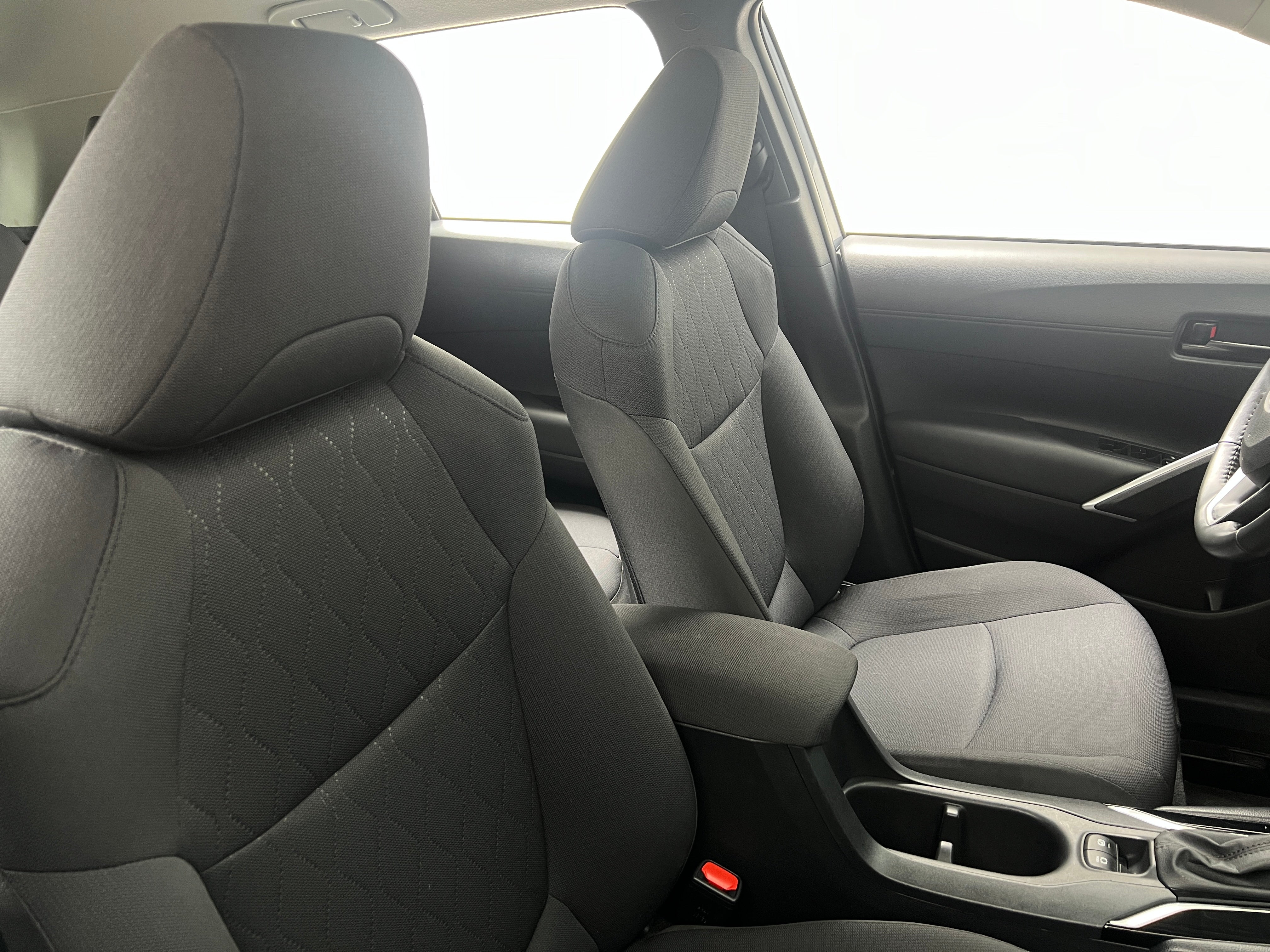 2023 Toyota Corolla Cross LE 2