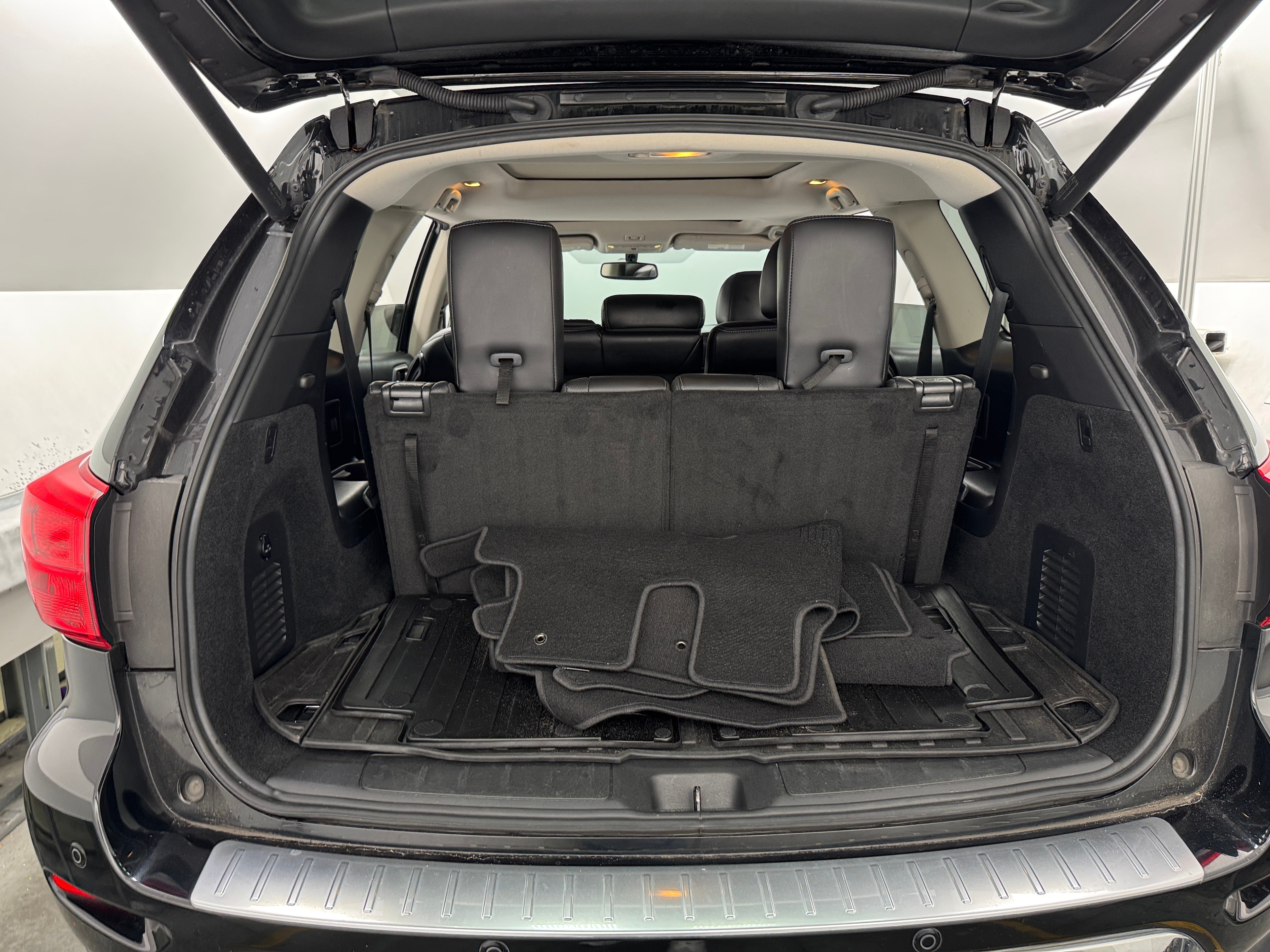 2019 Nissan Pathfinder Platinum 6