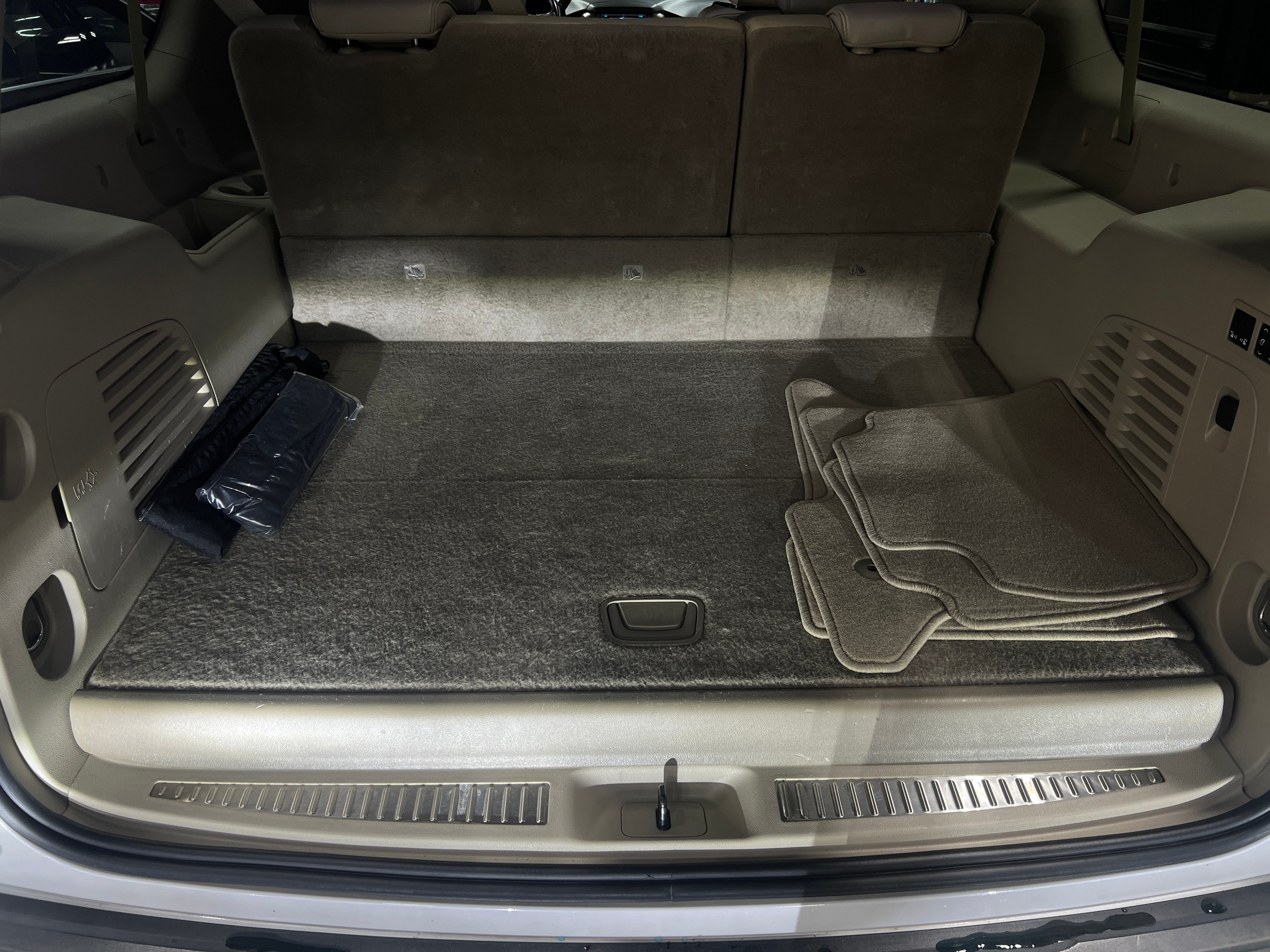 2019 GMC Yukon XL Denali 6