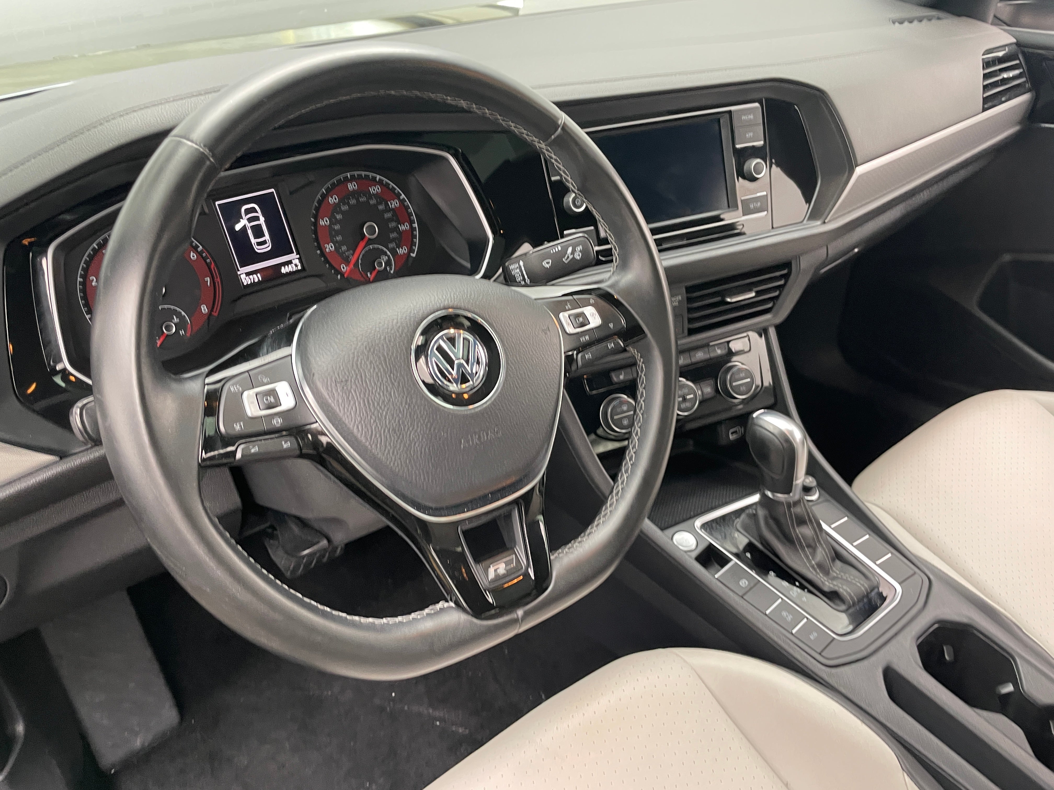2019 Volkswagen Jetta R-Line 4