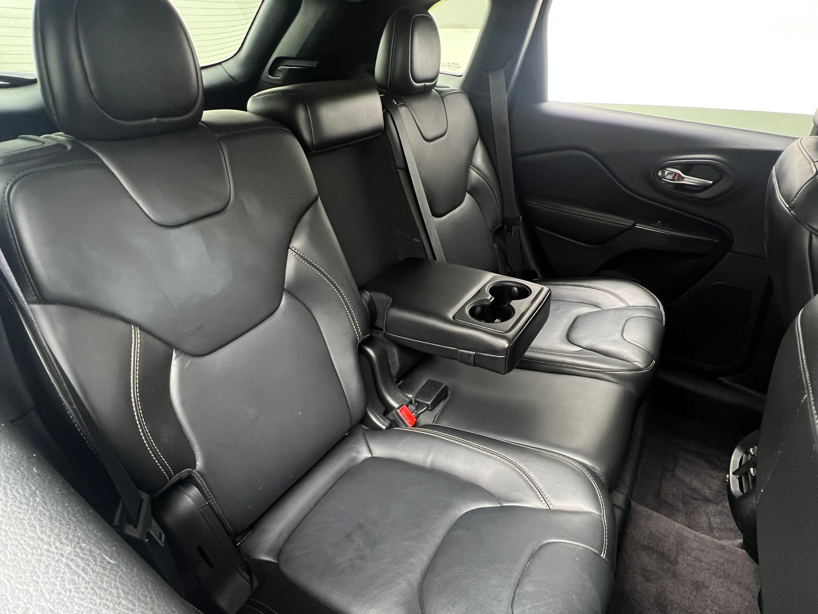 Thumbnail: 2016 Jeep Cherokee - 5