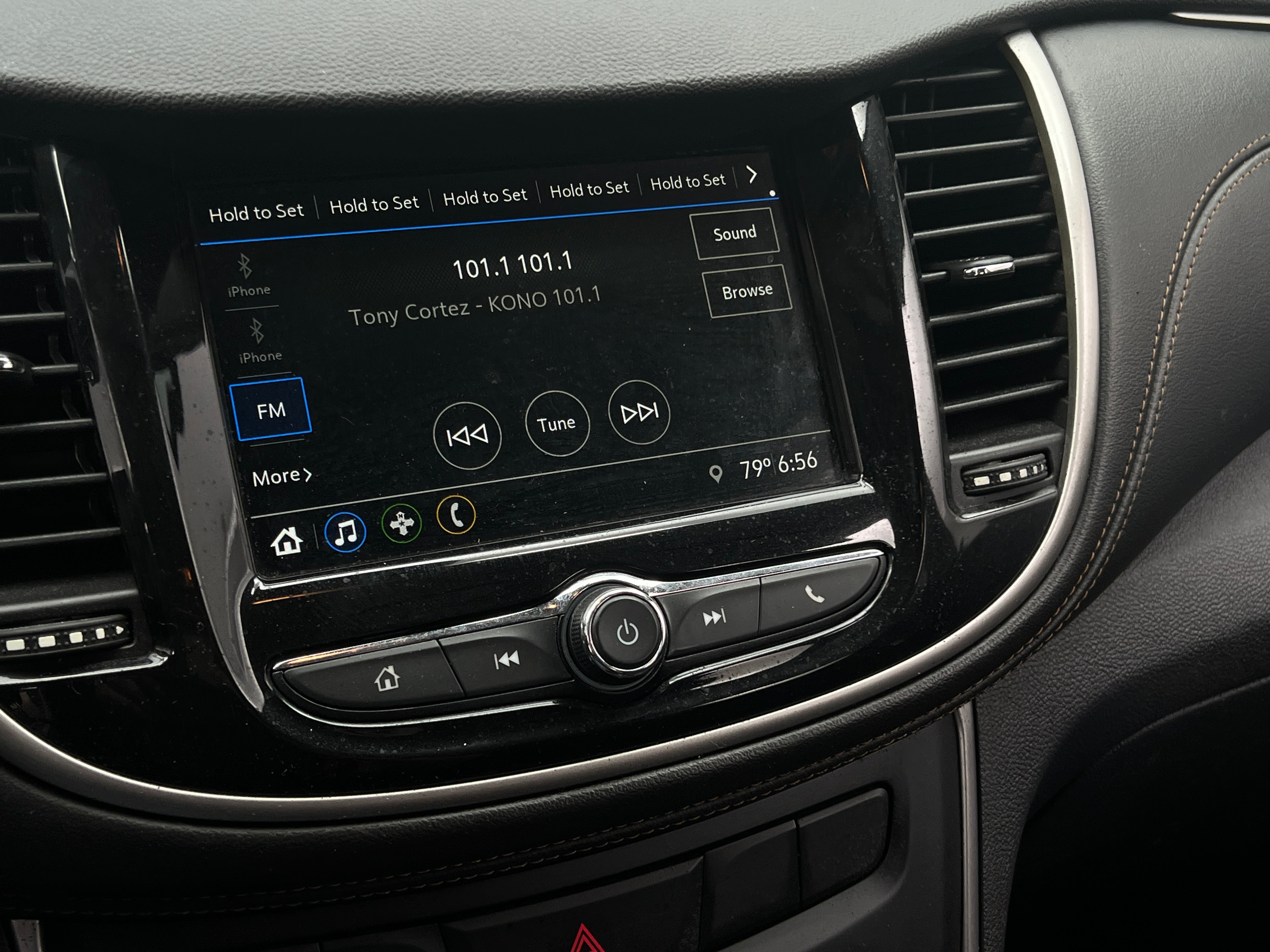 2019 Chevrolet Trax LS 4