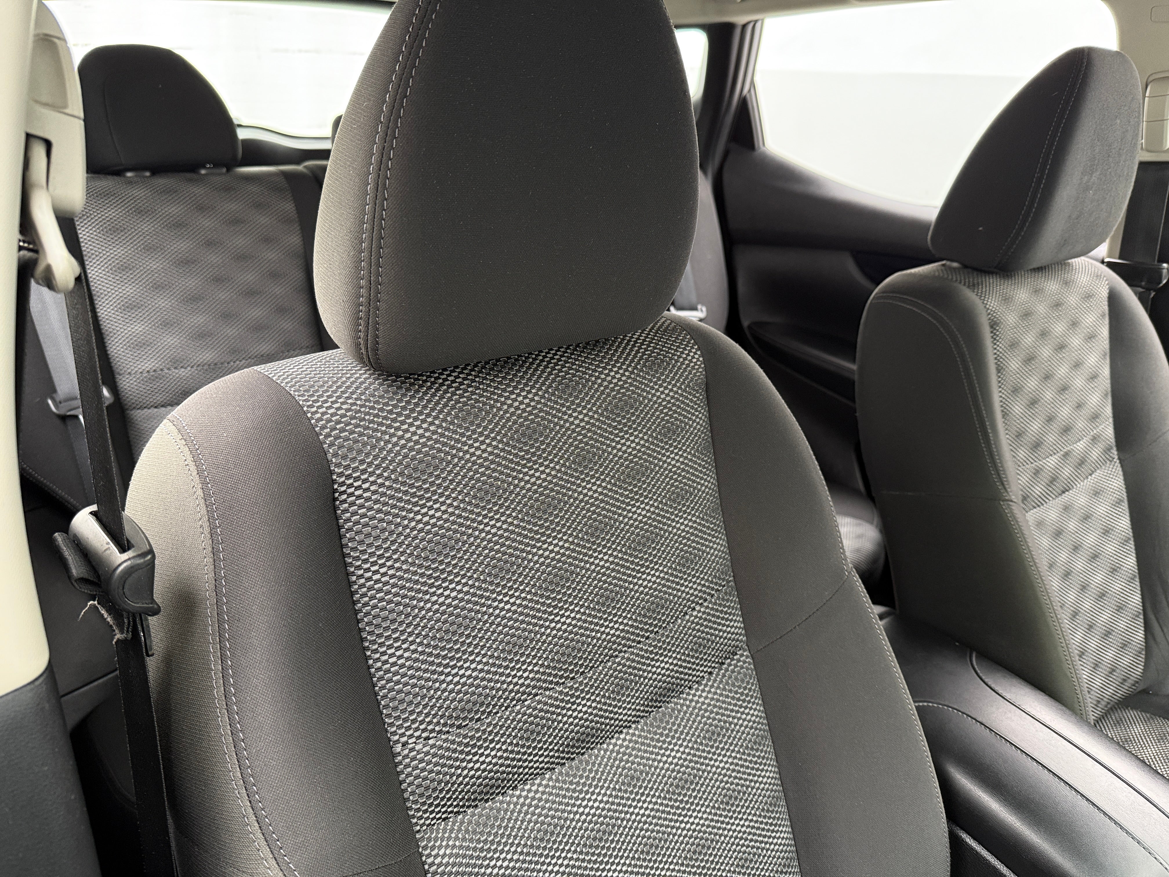 2018 Nissan Rogue Sport SV 2