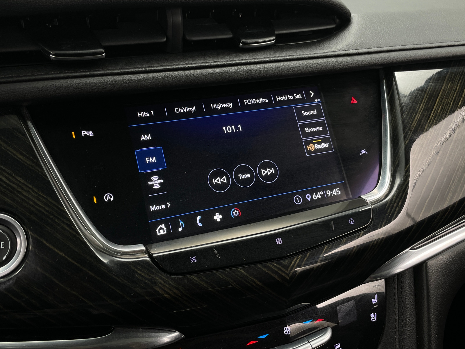 Thumbnail: 2020 Cadillac XT6 - 3