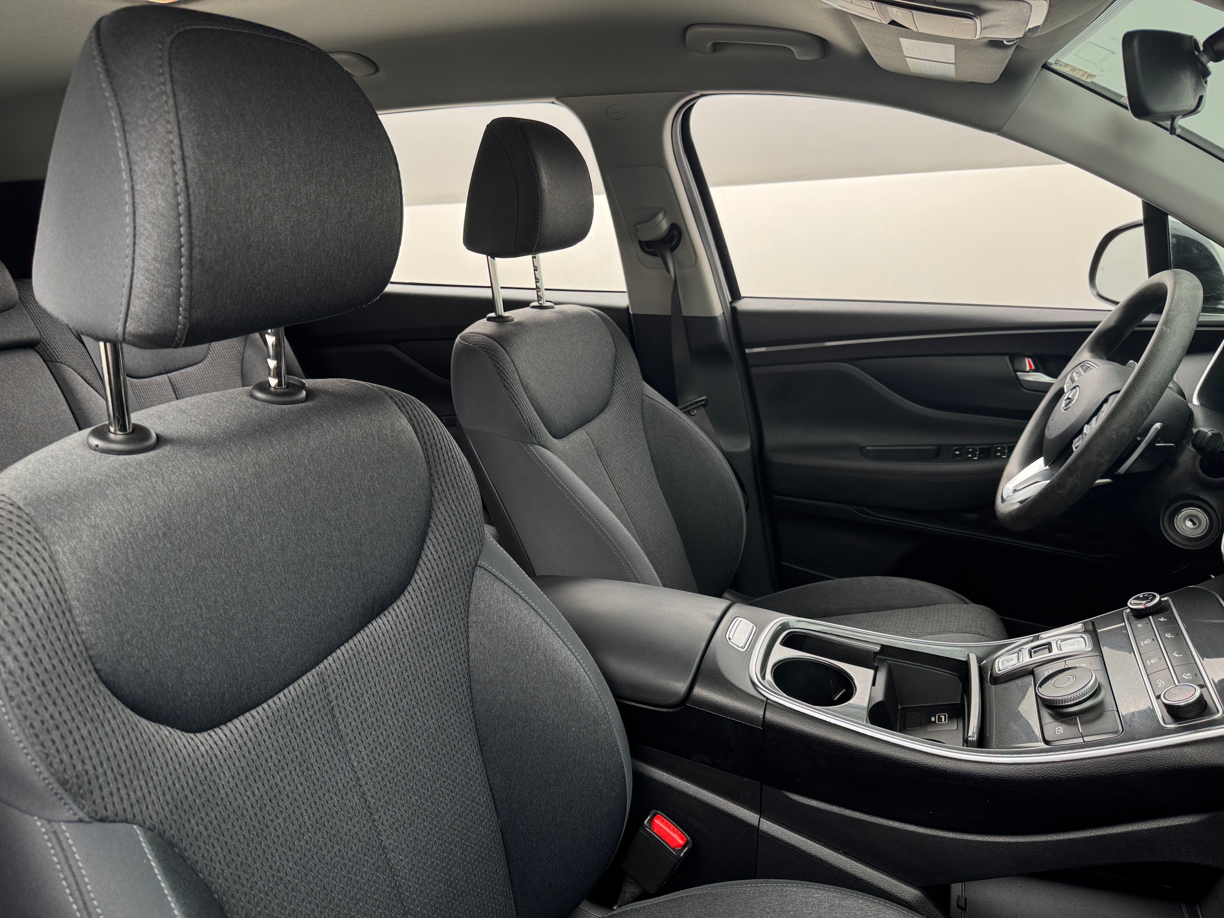 2021 Hyundai Santa Fe SE 2