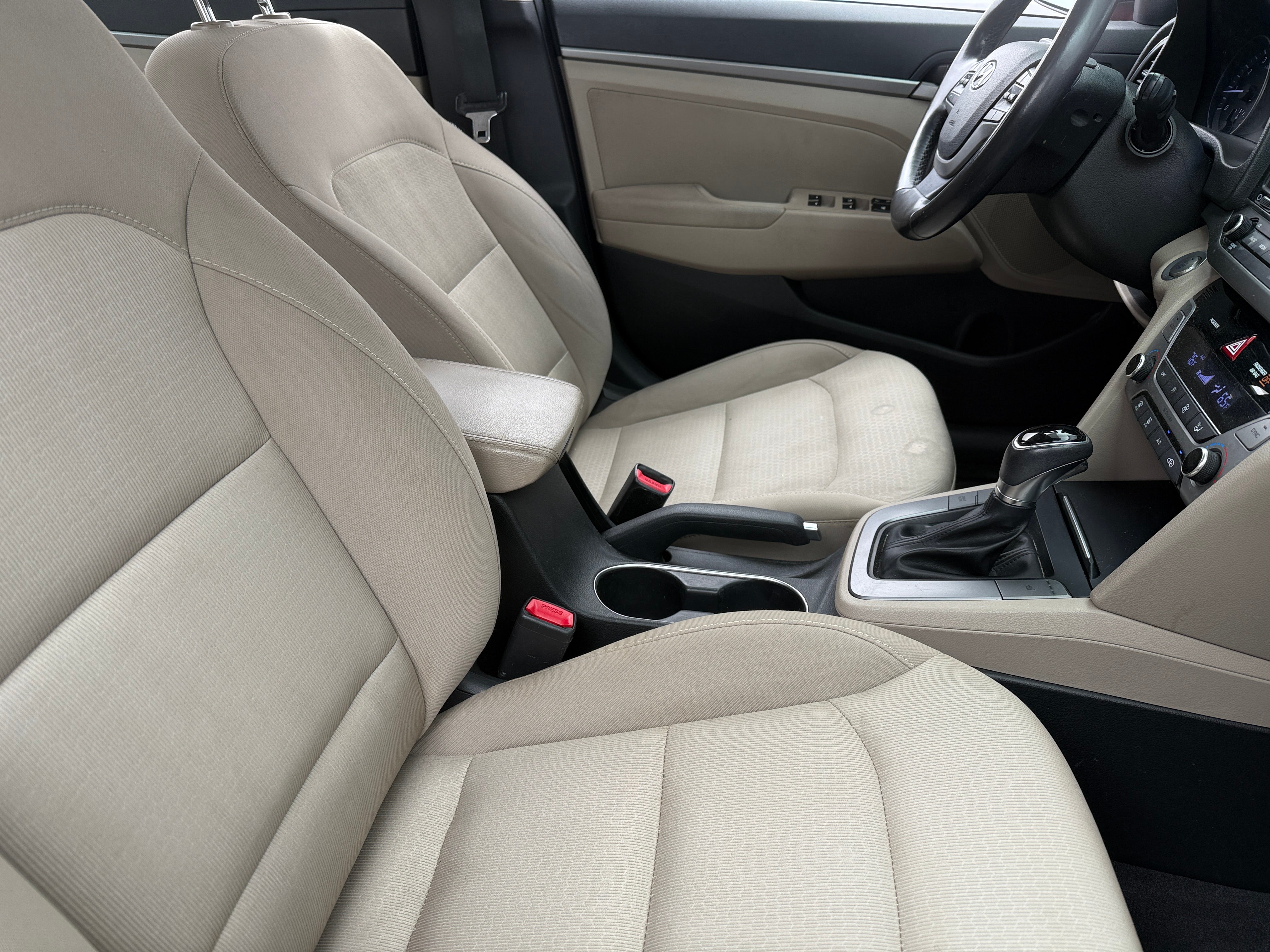 2017 Hyundai Elantra Value Edition 2
