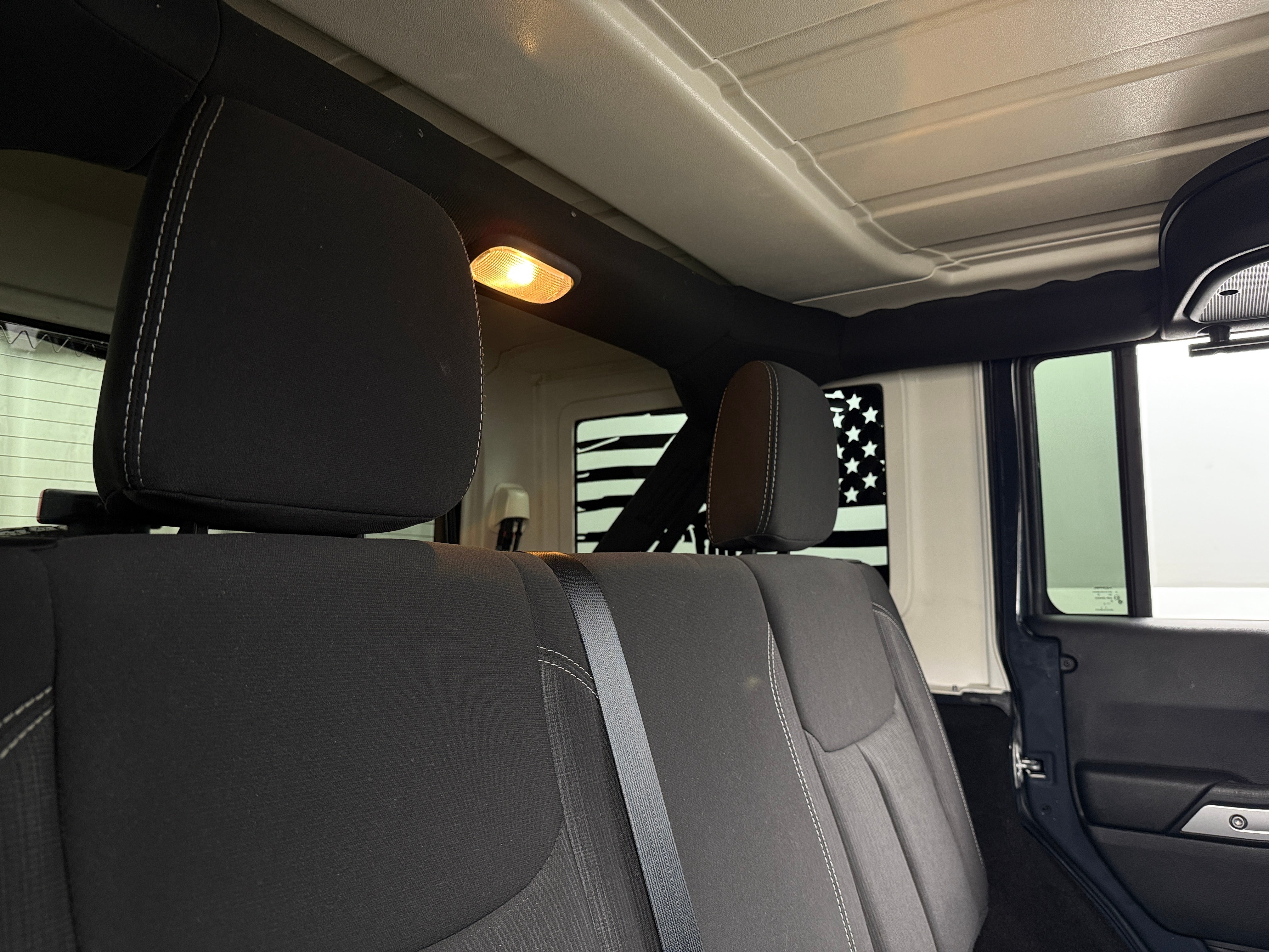 2016 Jeep Wrangler Unlimited Sahara 6