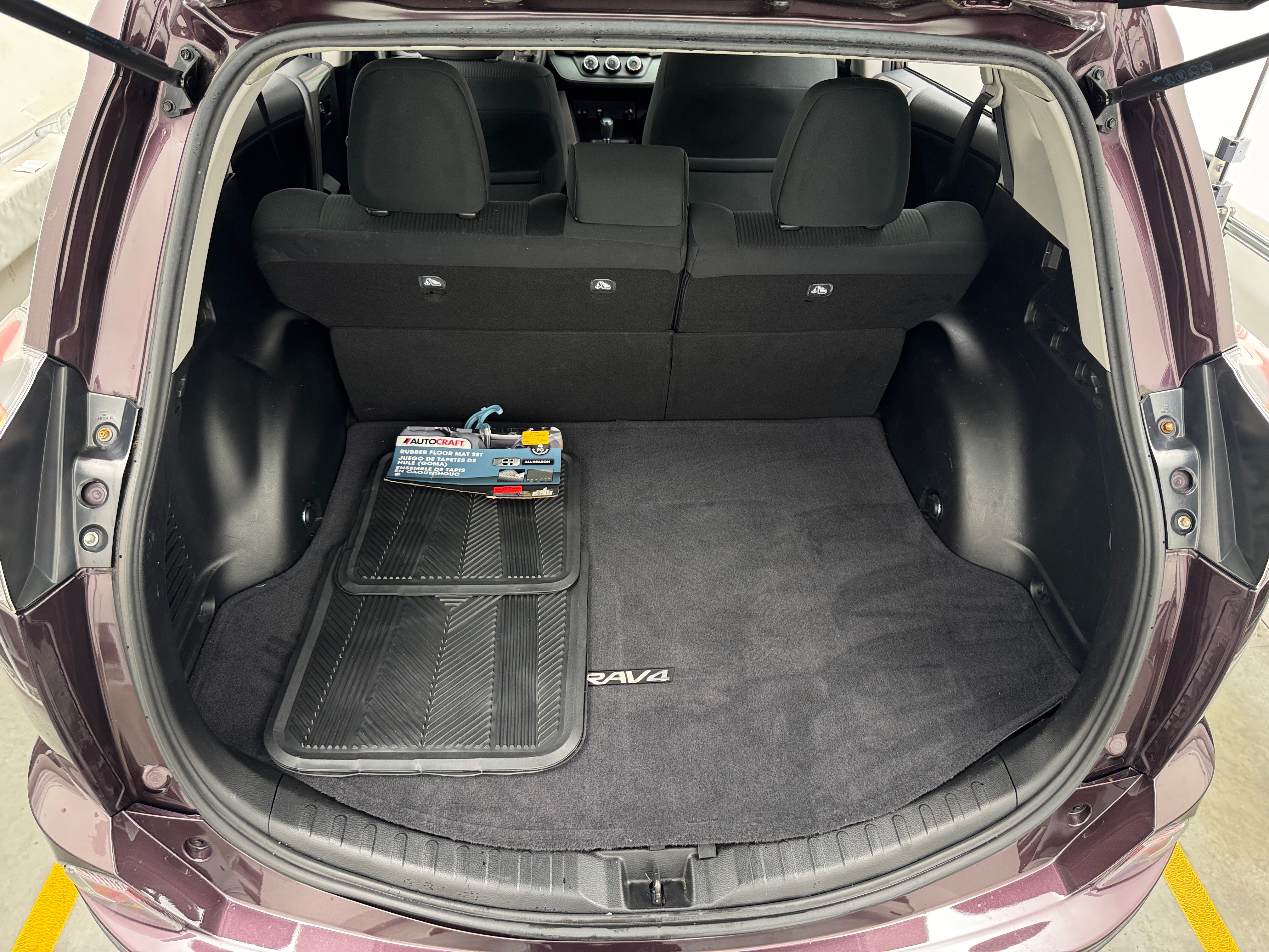 2018 Toyota RAV4 LE 7