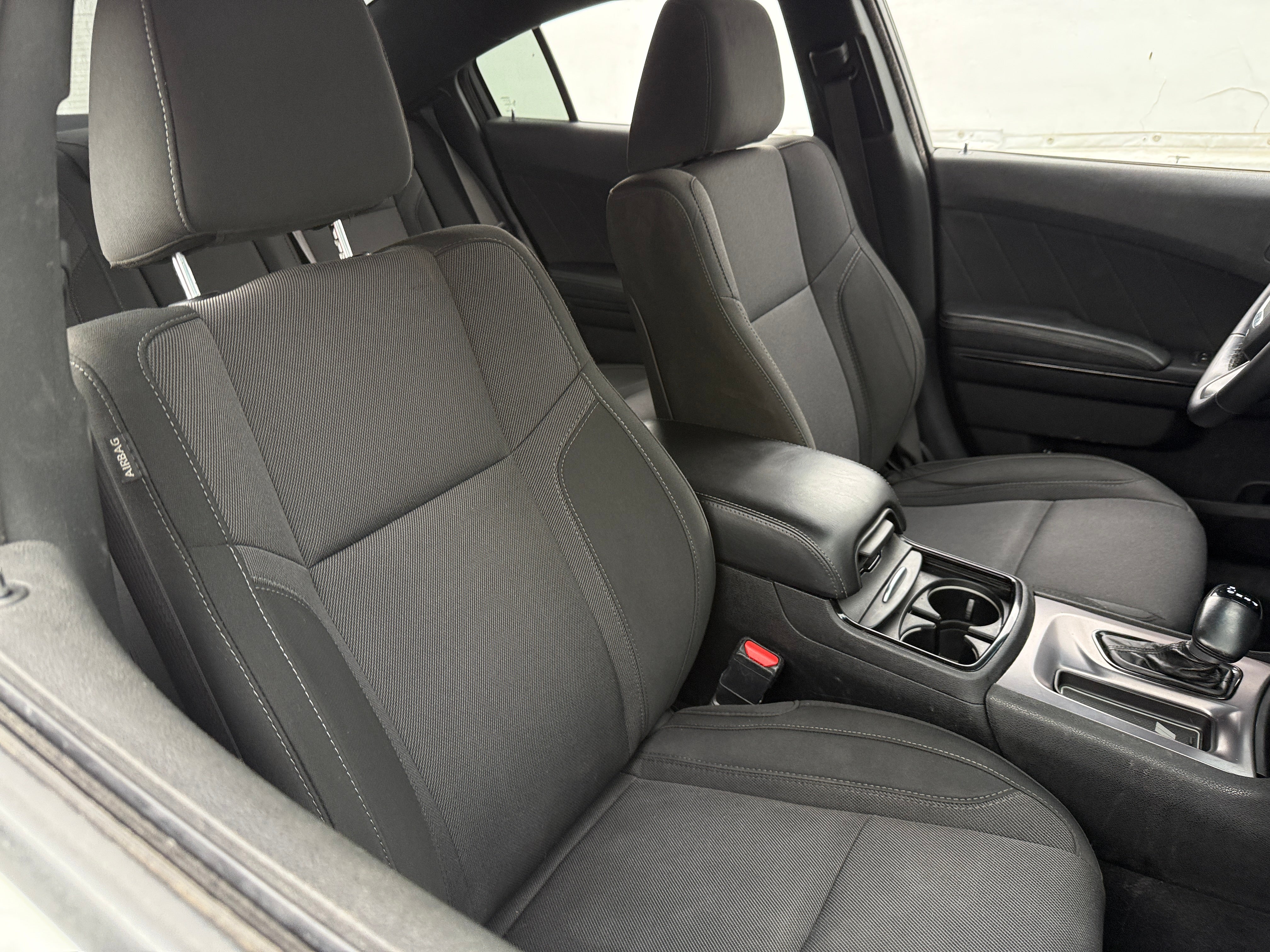 2019 Dodge Charger SXT 2