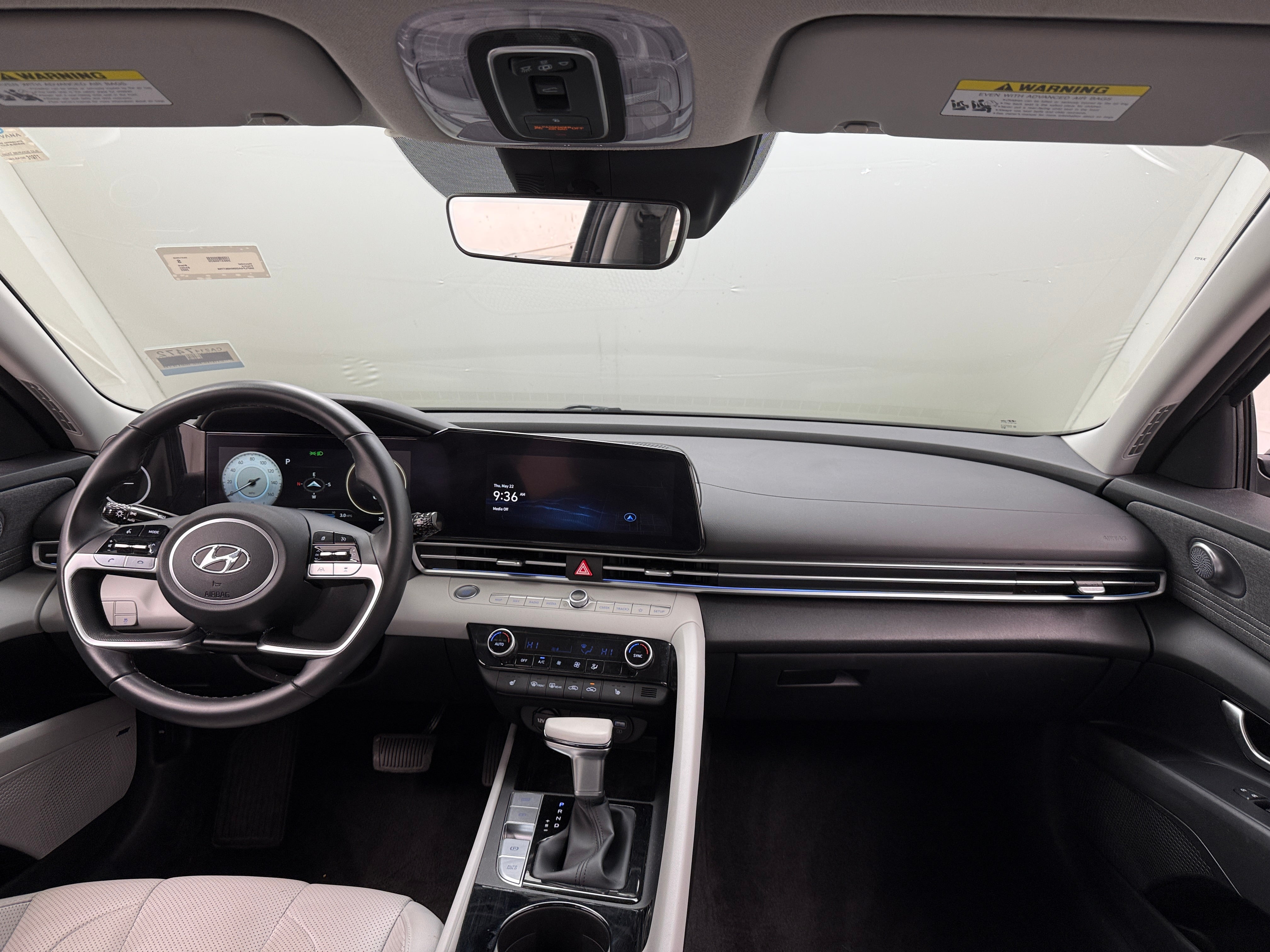 2022 Hyundai Elantra Limited Edition 2