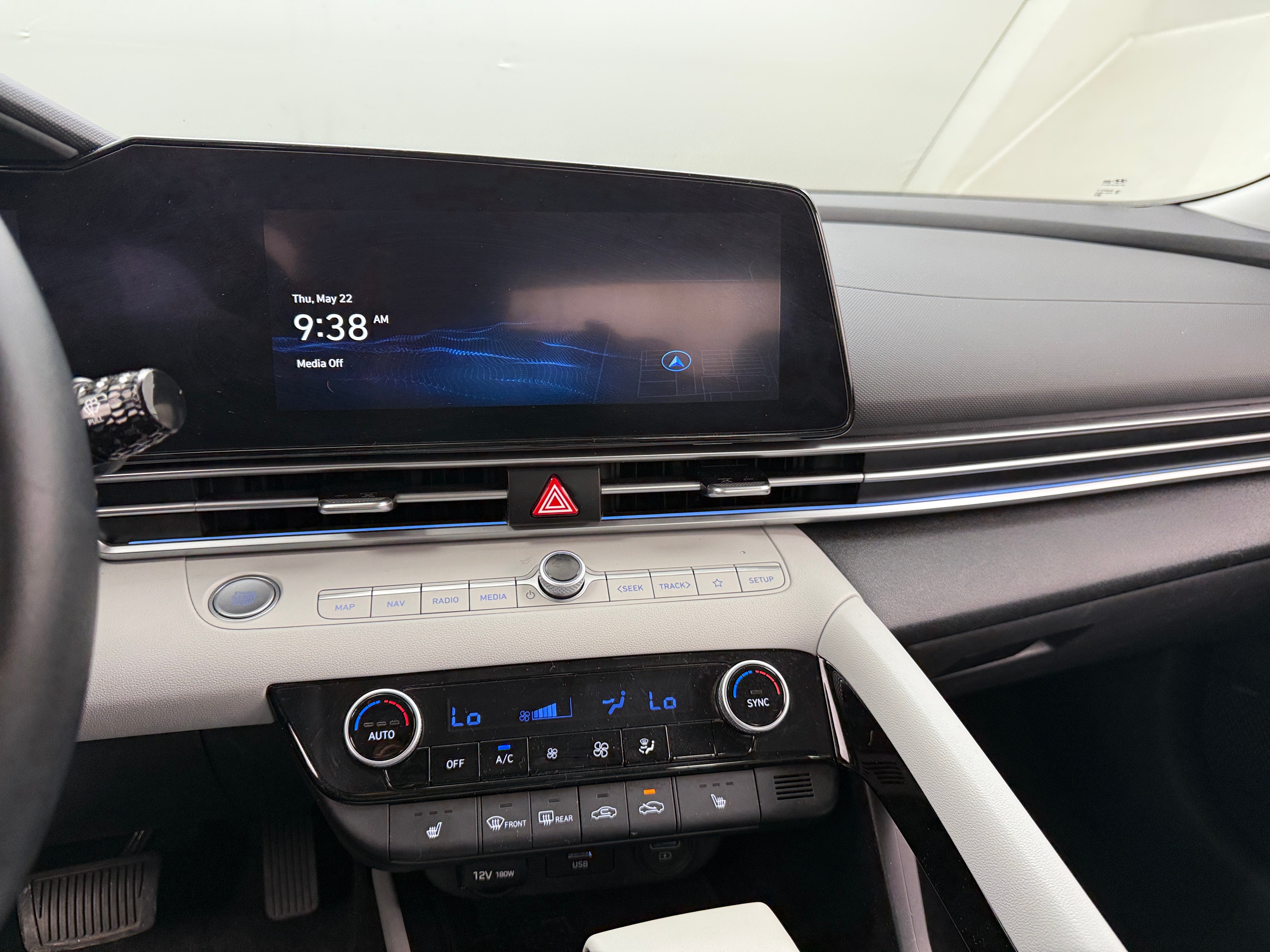 2022 Hyundai Elantra Limited Edition 3