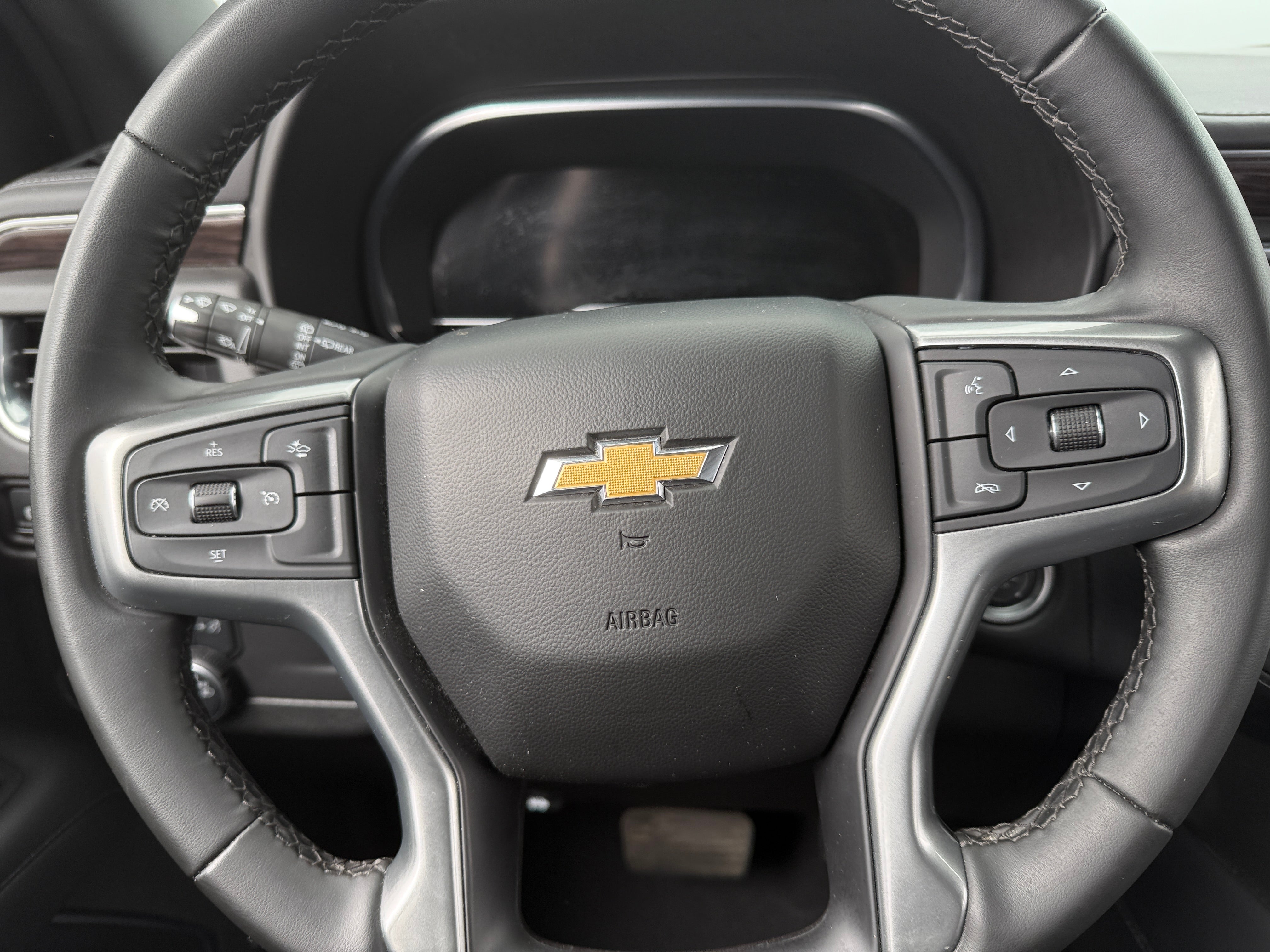 2024 Chevrolet Suburban LT 4