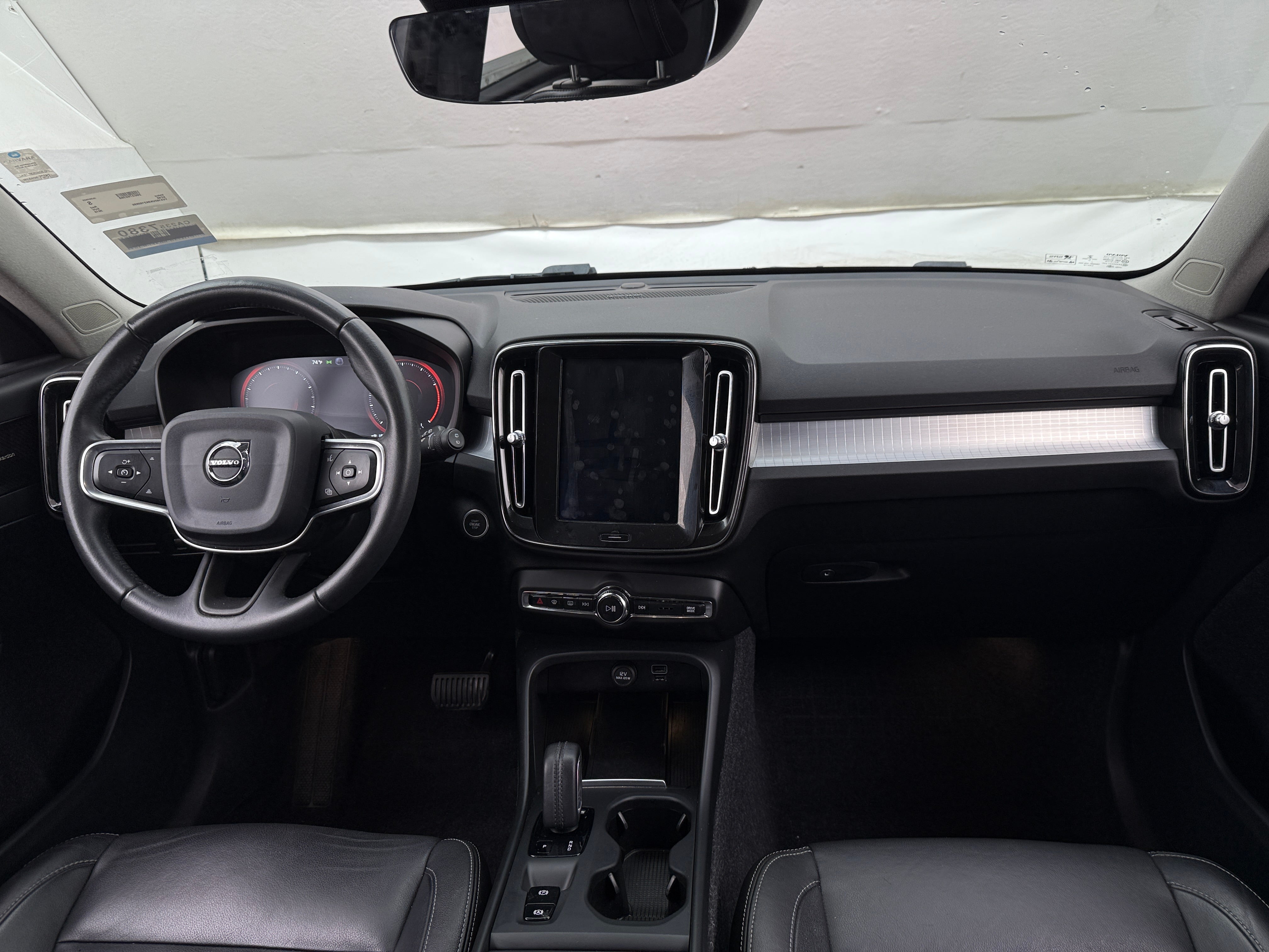 2019 Volvo XC40 T5 Momentum 2