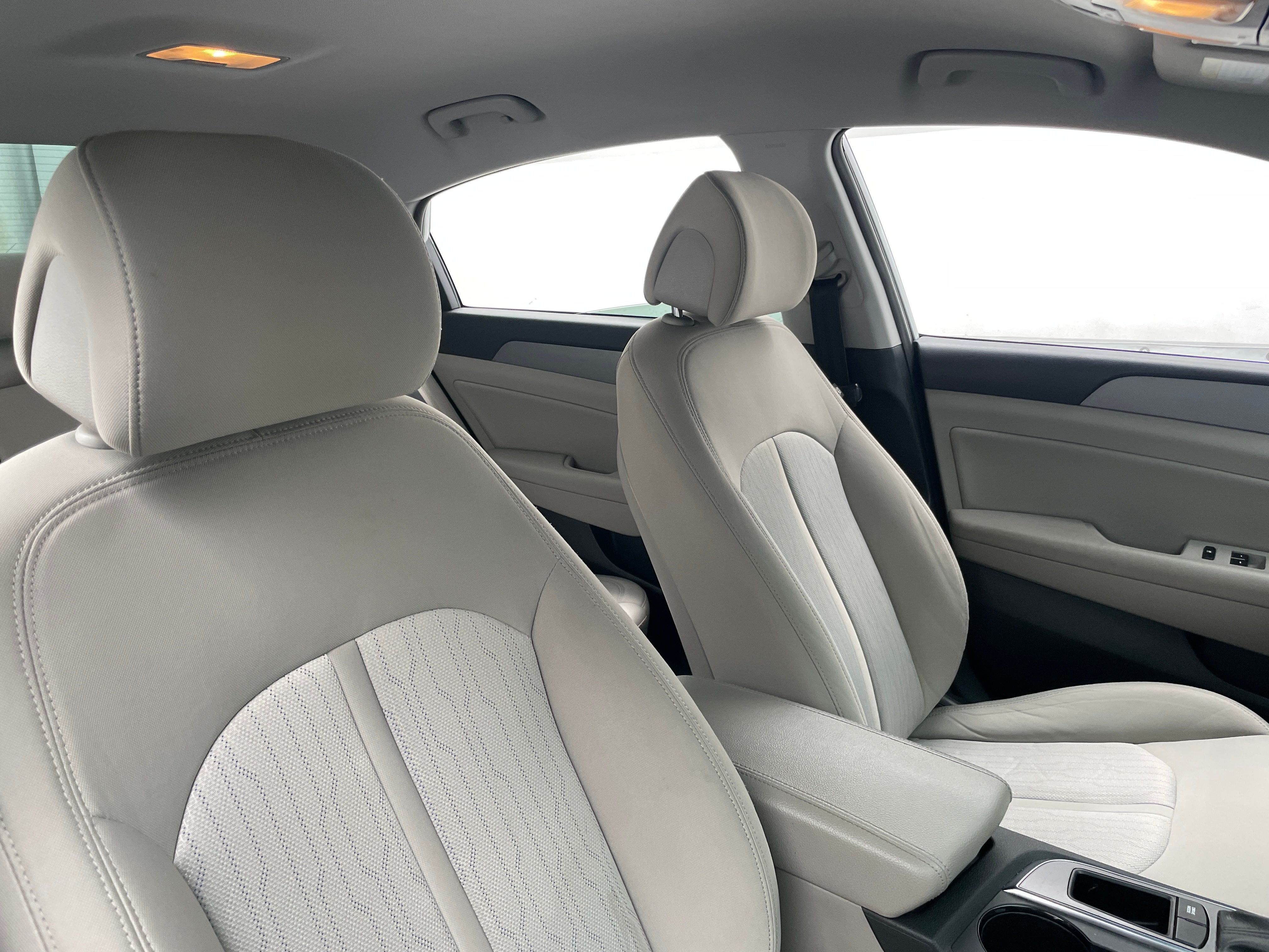 2017 Hyundai Sonata SE 2