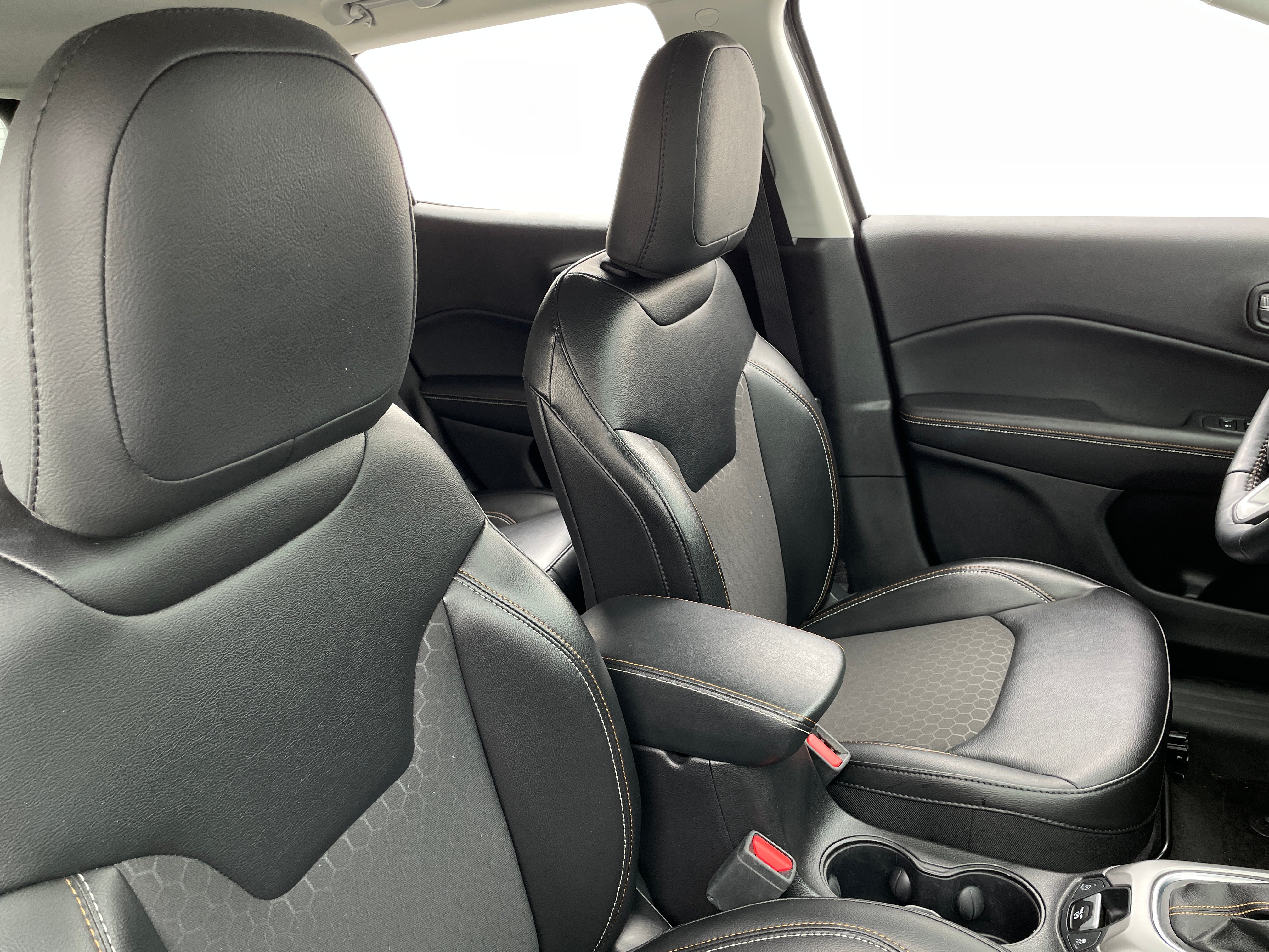 2020 Jeep Compass Latitude 2