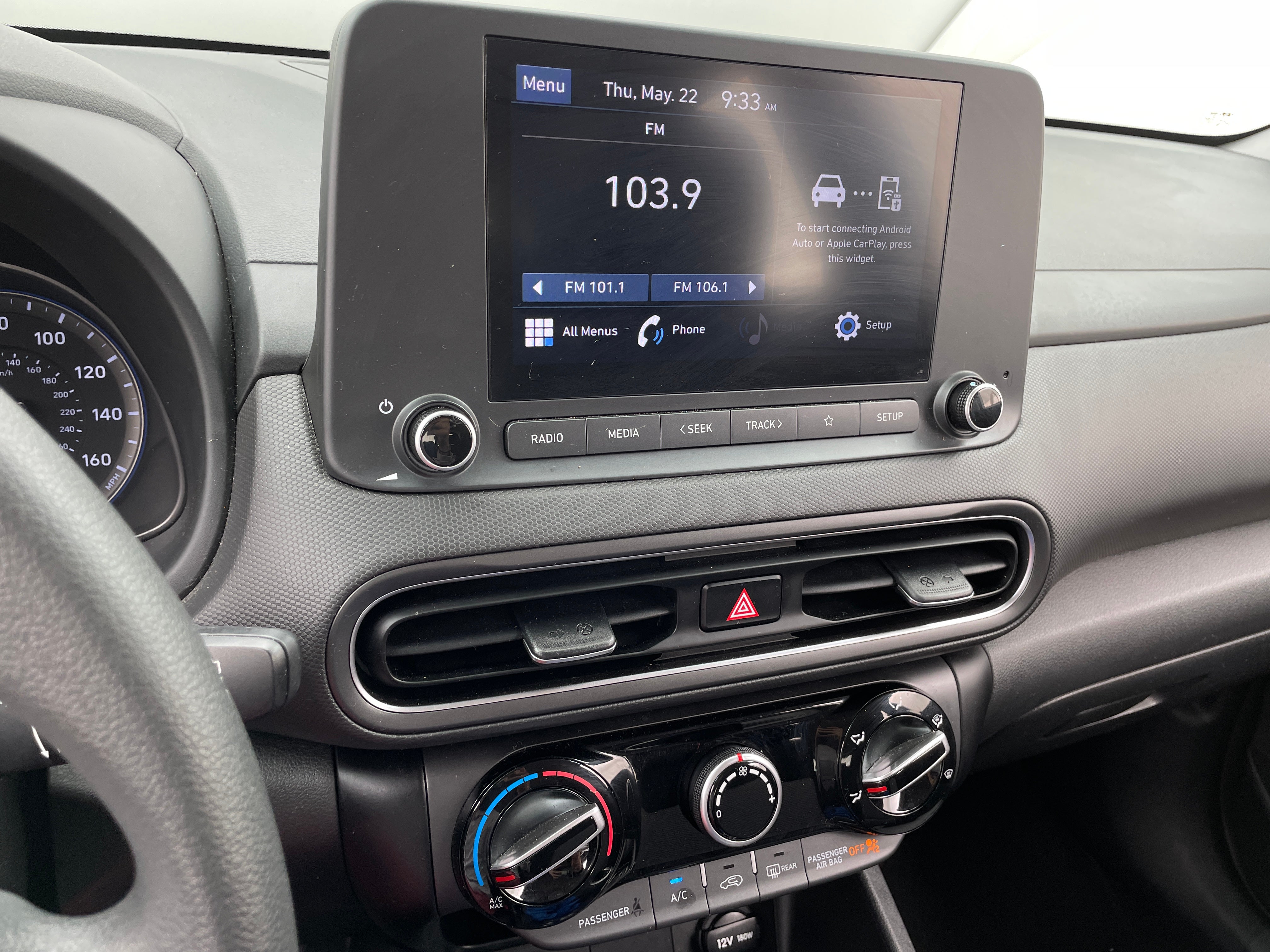 2022 Hyundai Kona SE 4