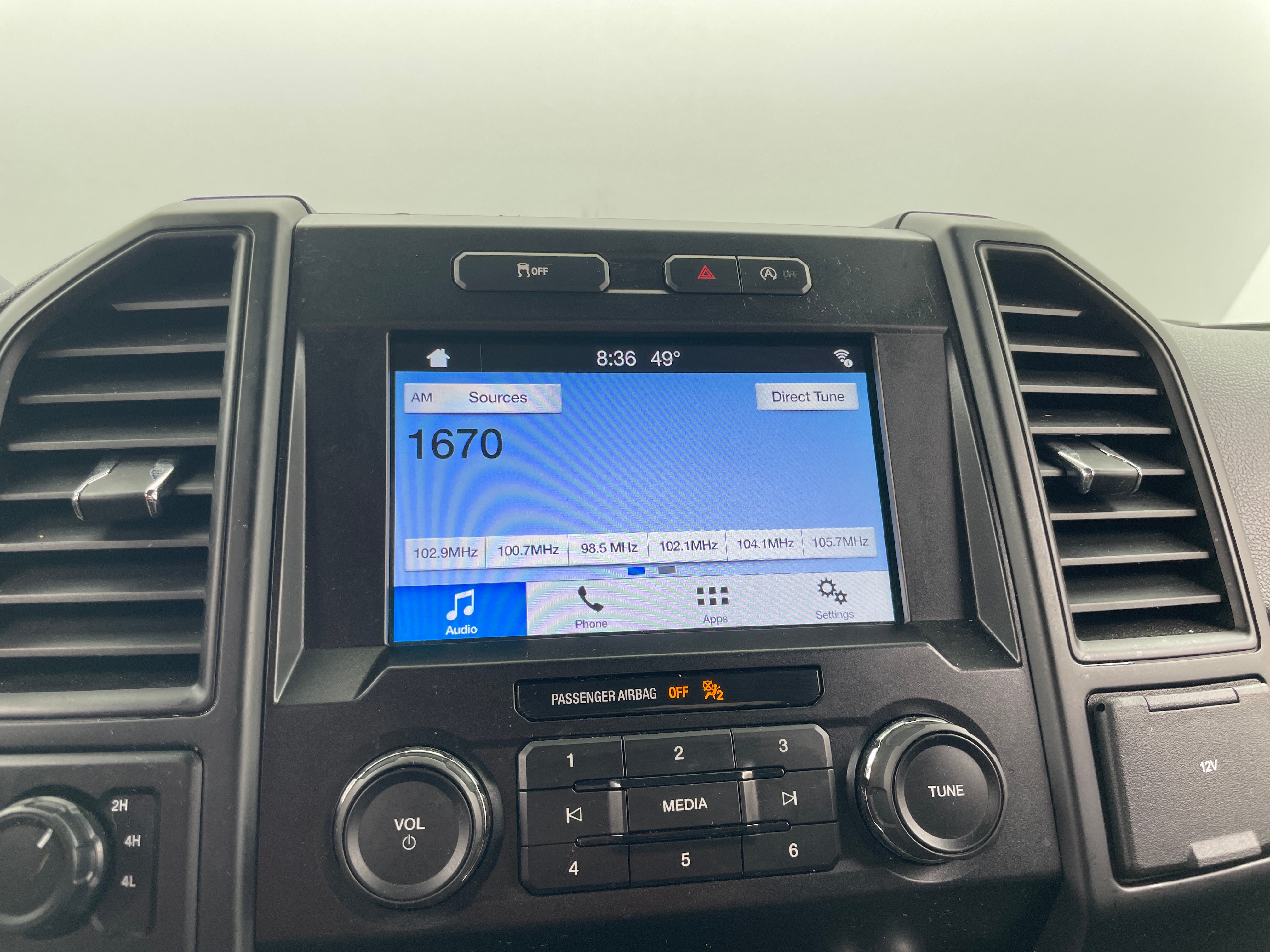 2019 Ford Econoline E-150 4